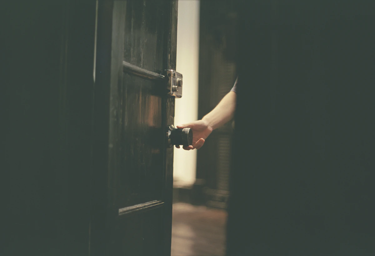 Person knocking on apartment door landlord entry notice Chicago