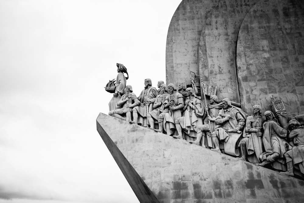 a black and white photo of a monument