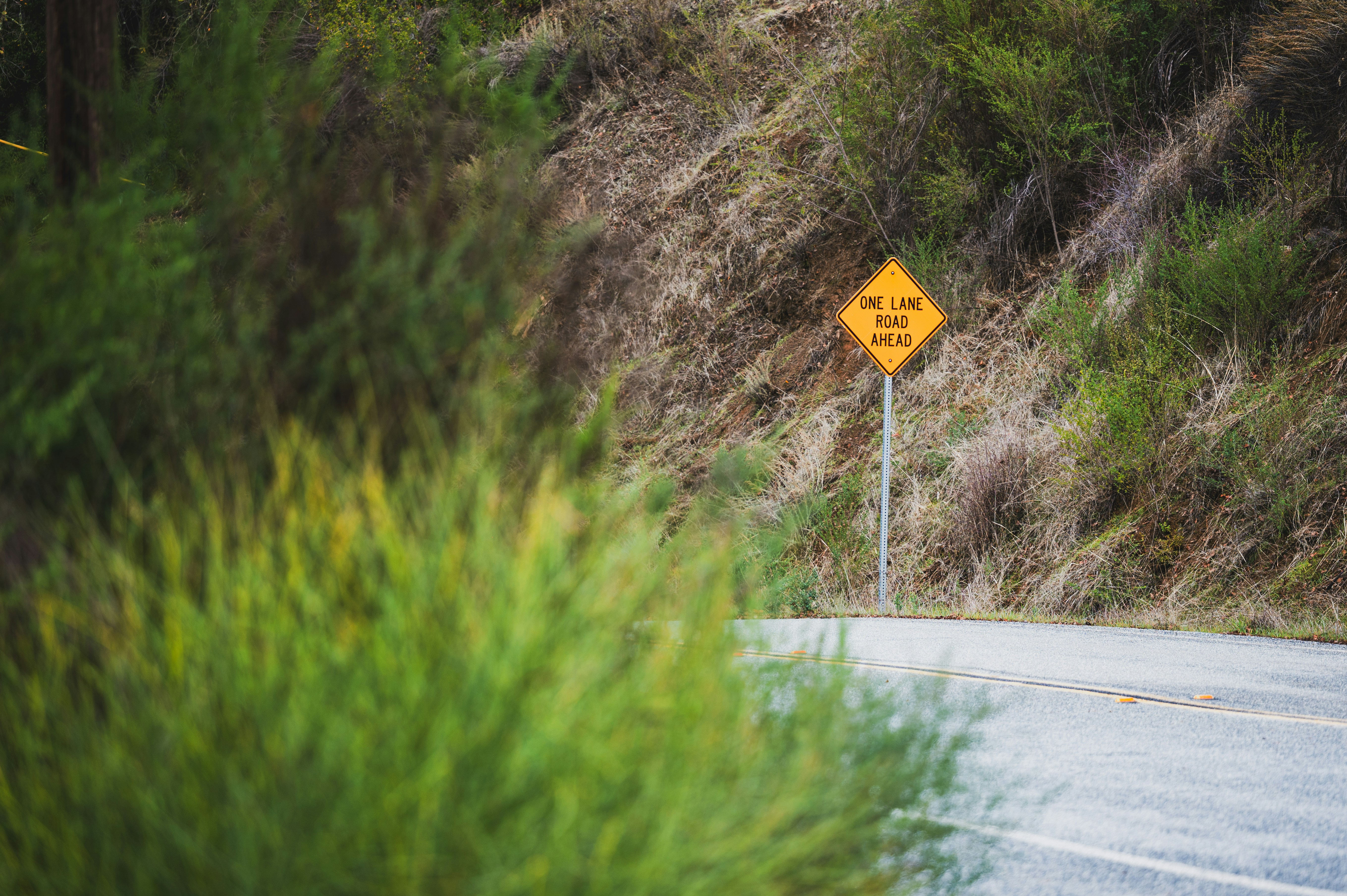 Vista abstracta de una carretera