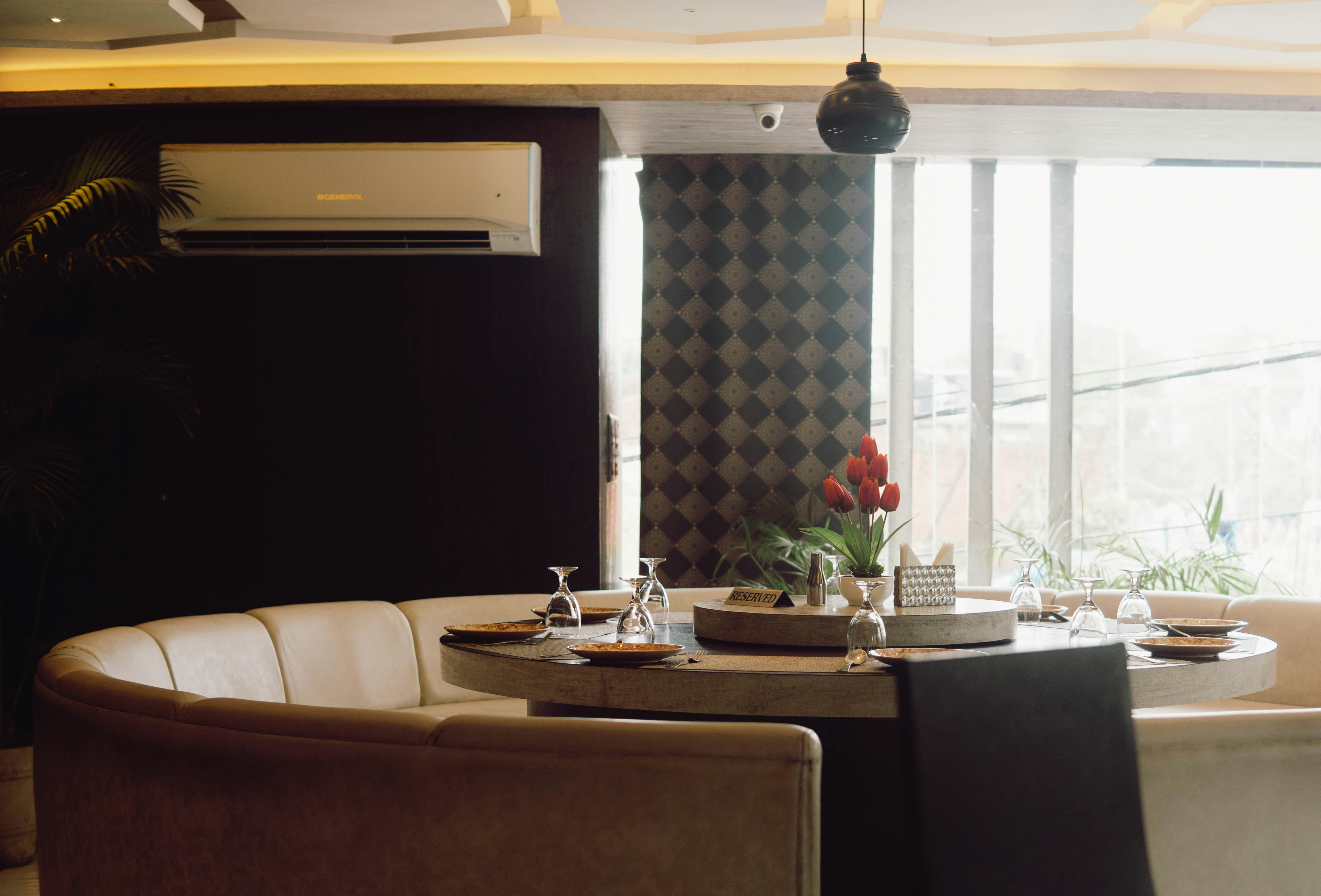 Elegant suite with sea view in a Ksamil boutique hotel