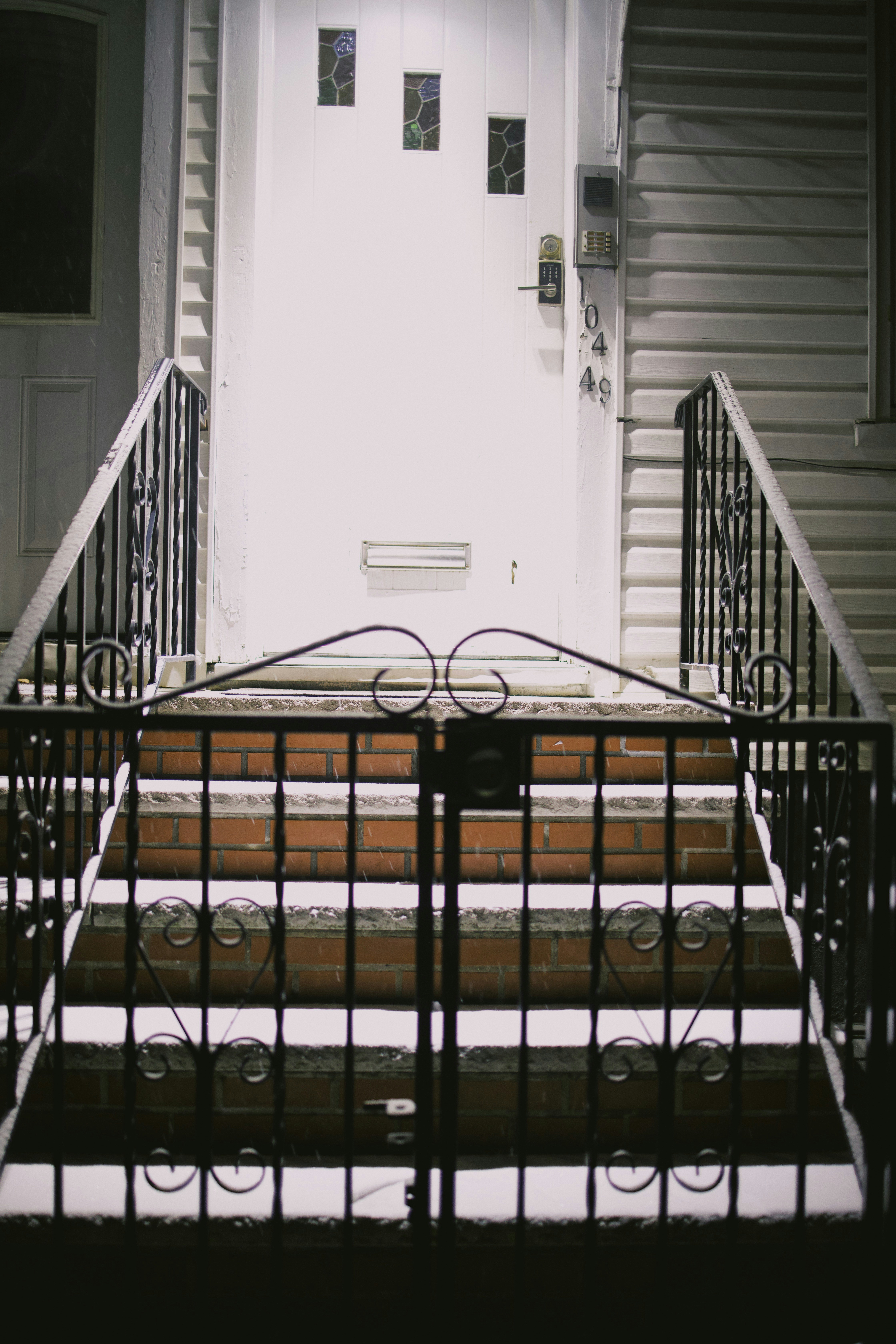 Choose from a curated selection of house photos. Always free on Unsplash.