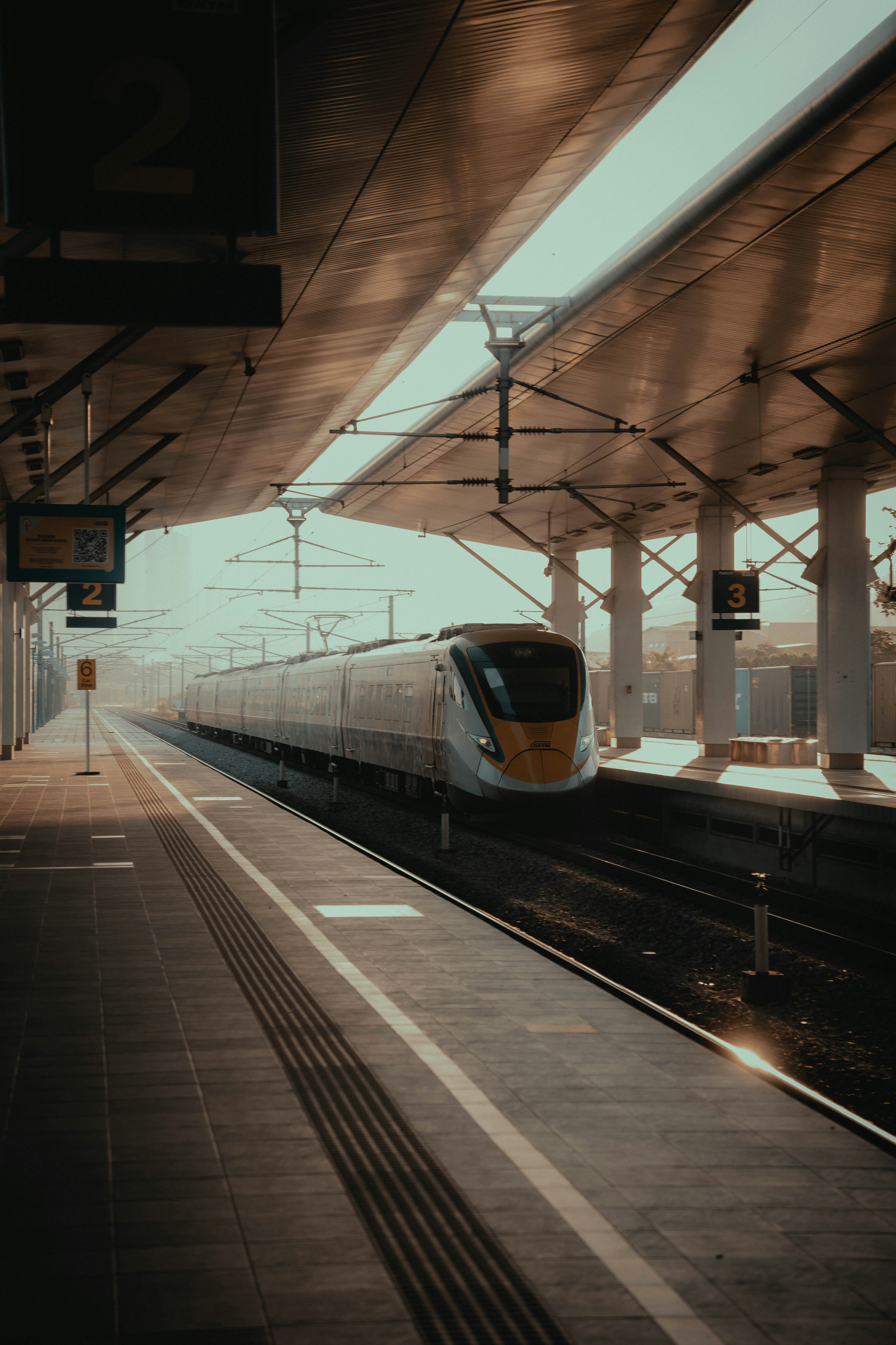 Photo by helloguberan