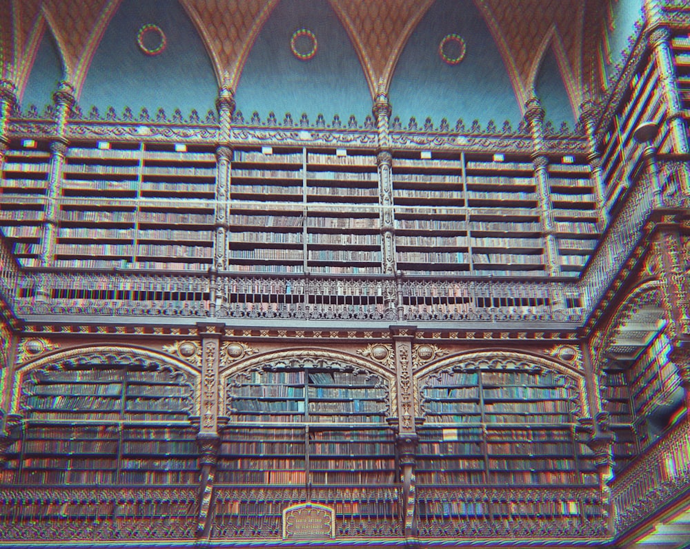 a very large building with a bunch of books on it