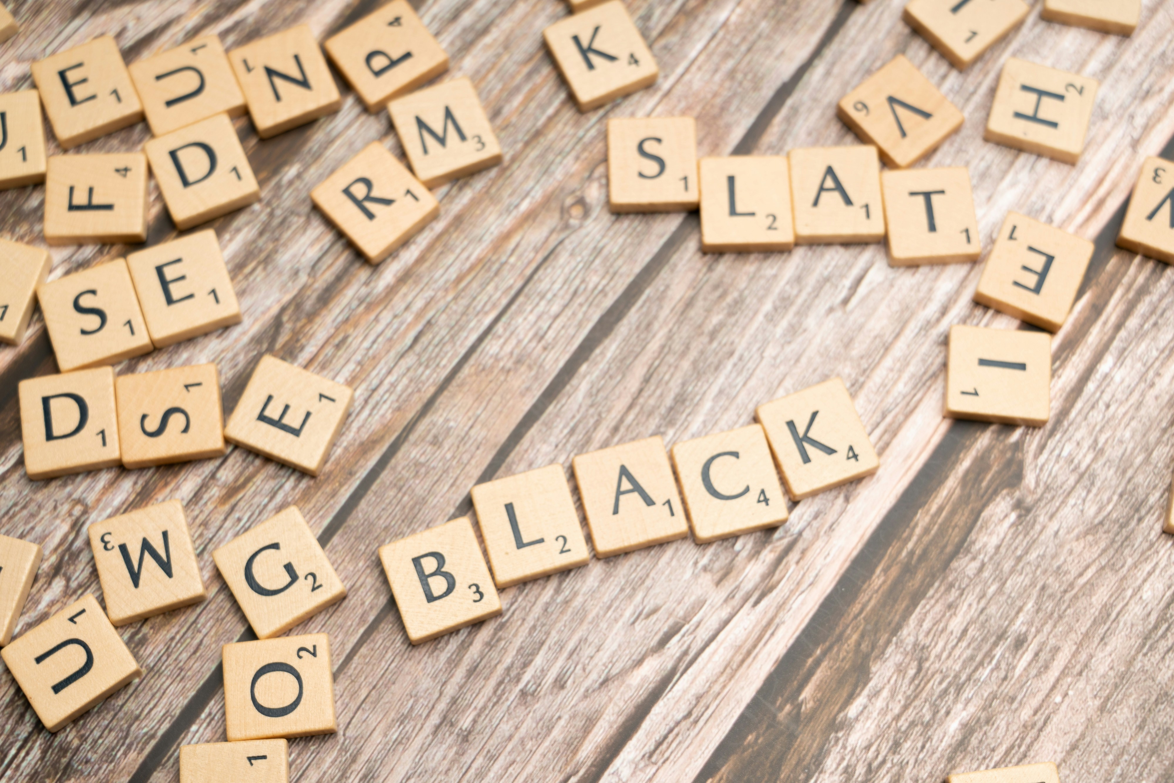 black and white bed linen