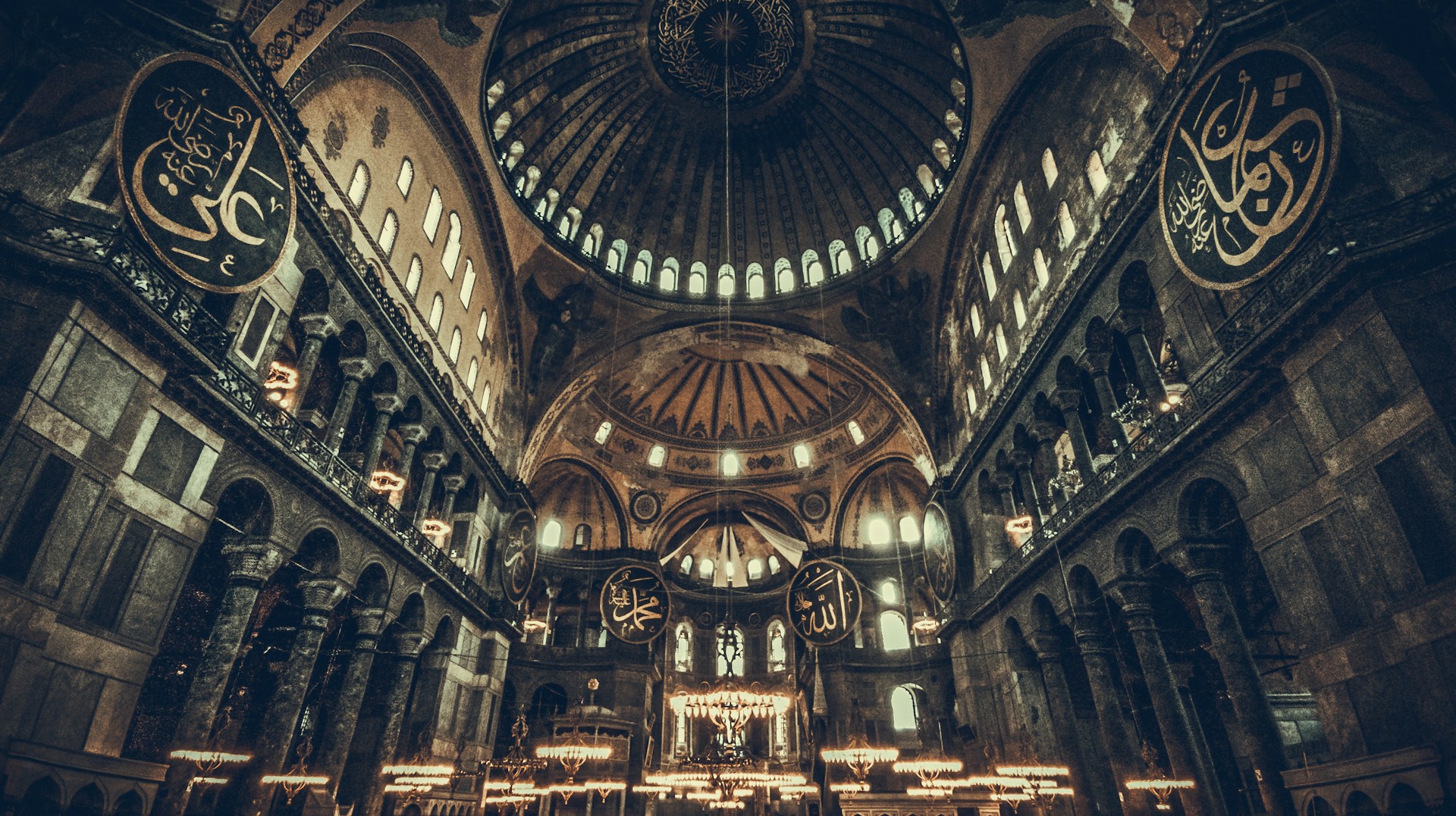 the inside of a large building with many windows