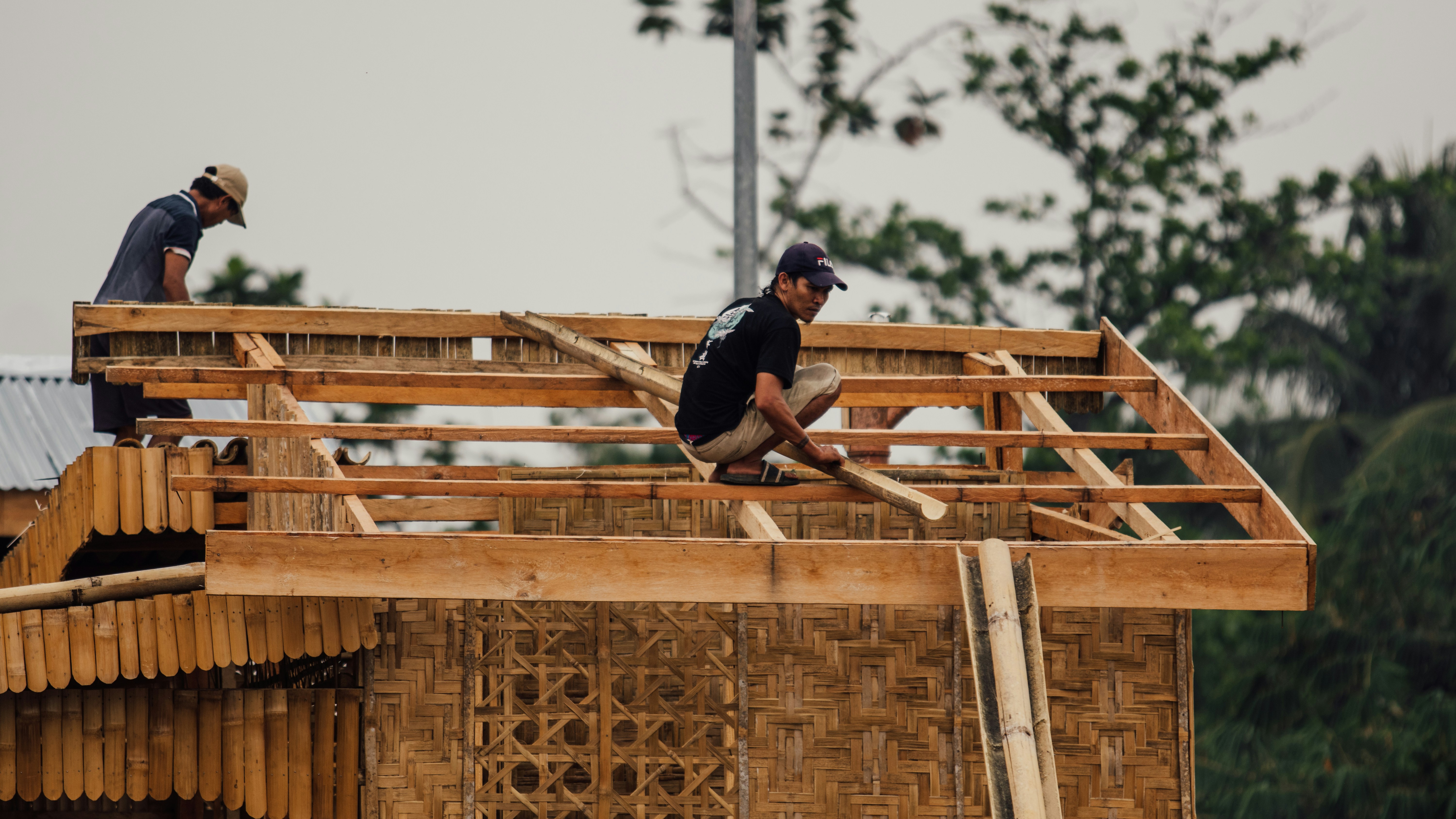 Housing Costs Soar as Unemployment Stays Low, Confounding Economists