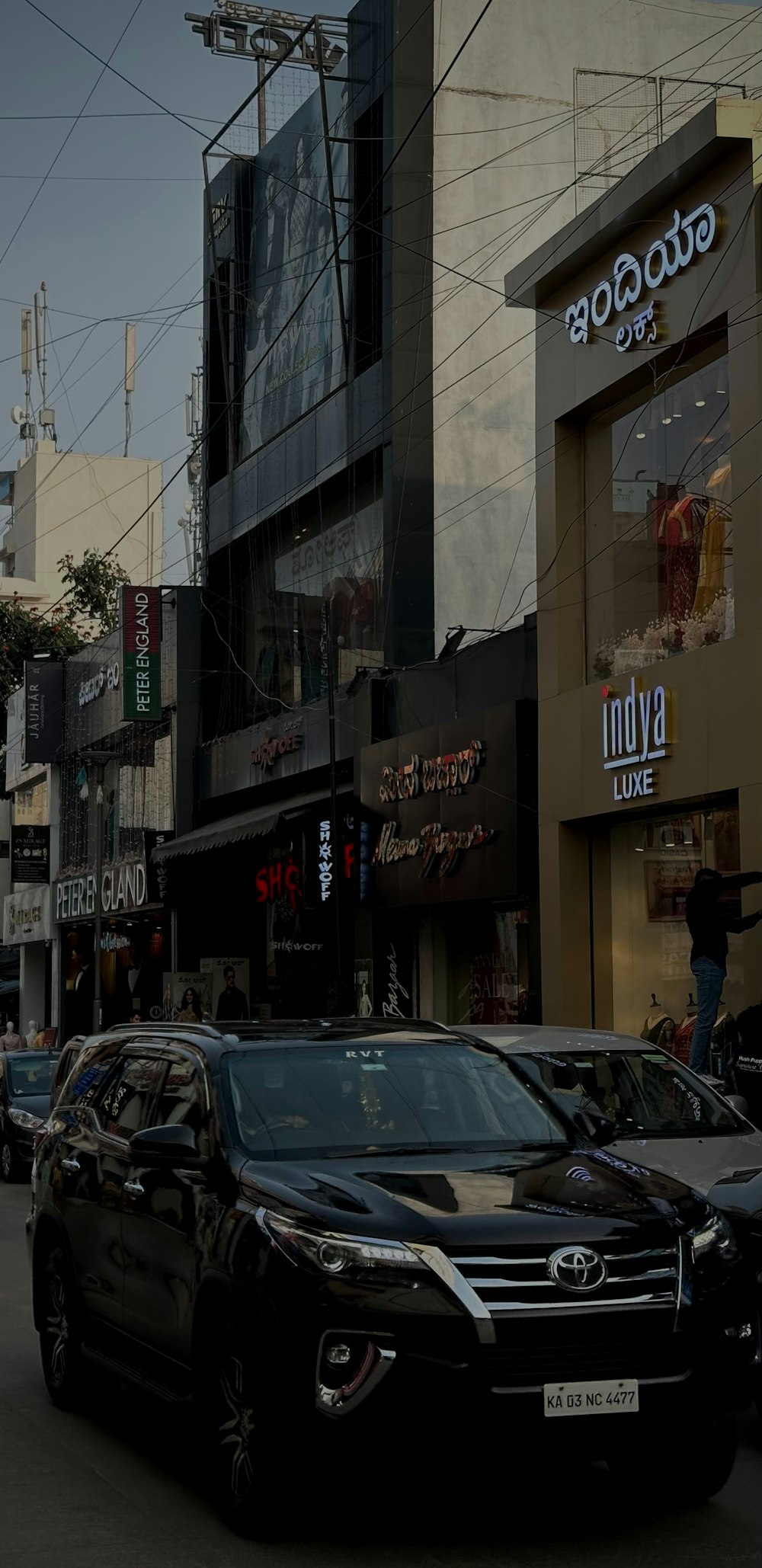 a city street filled with lots of traffic