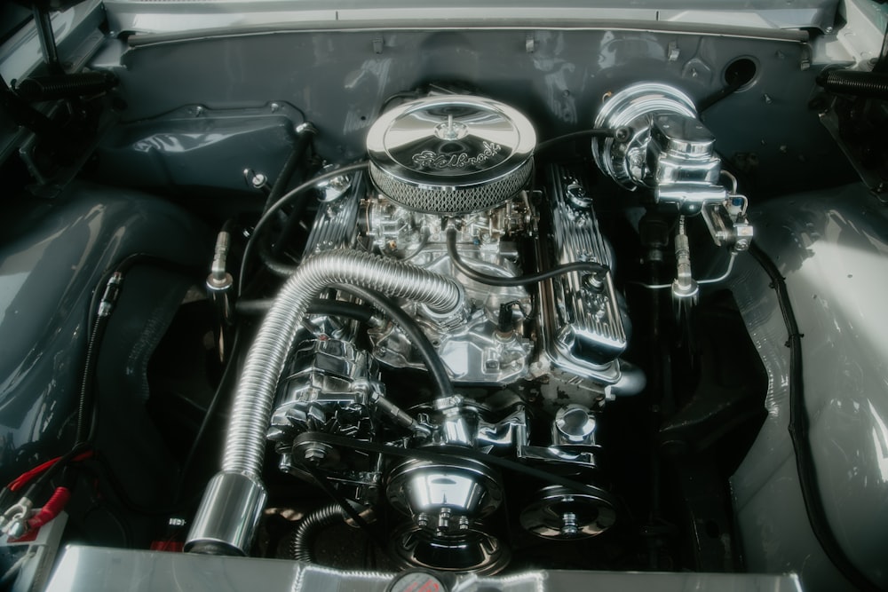 the engine of a classic car is shown