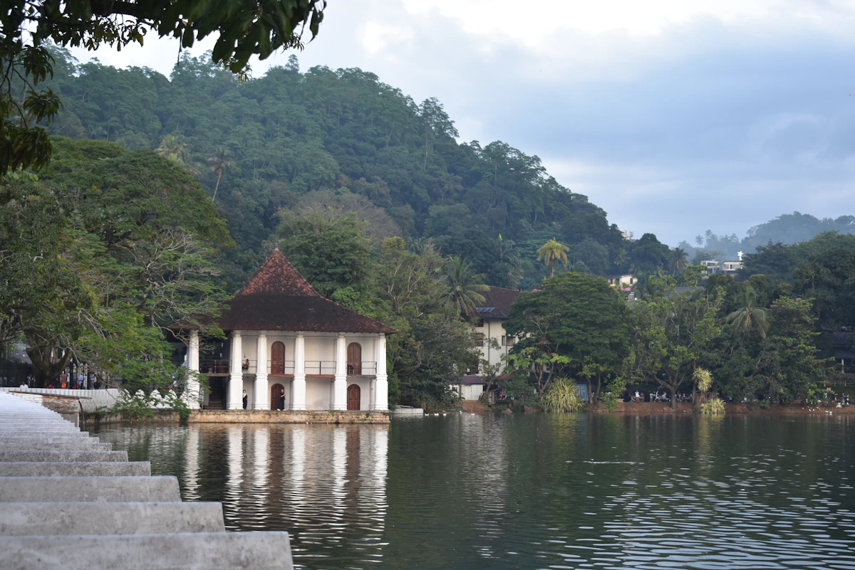 Kandy Lake and island pavilion