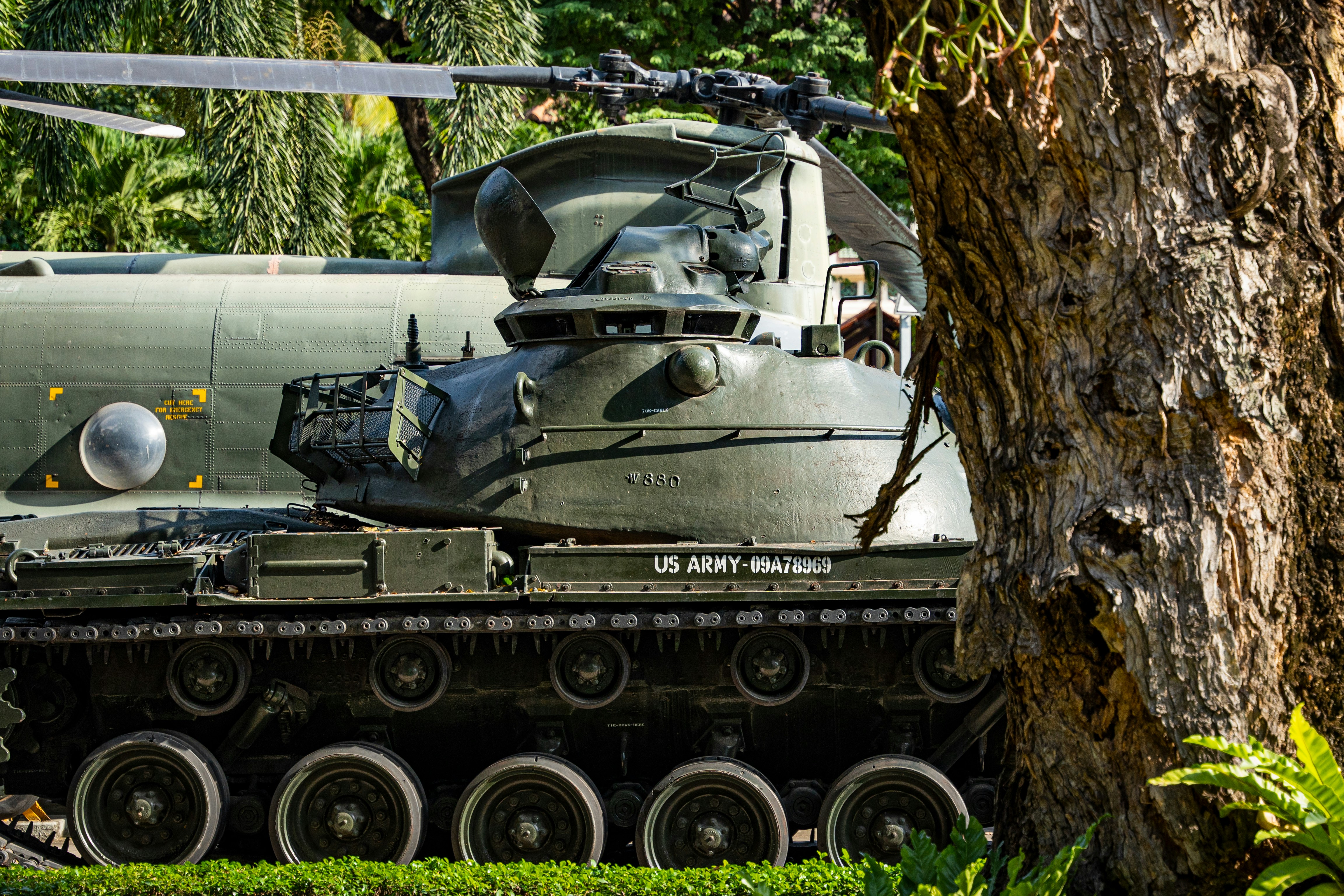 vietnam war jungle helicopter, wallpaper, Taktik AS dalam Perang Vietnam: Analisis Strategi dan Kegagalannya 5