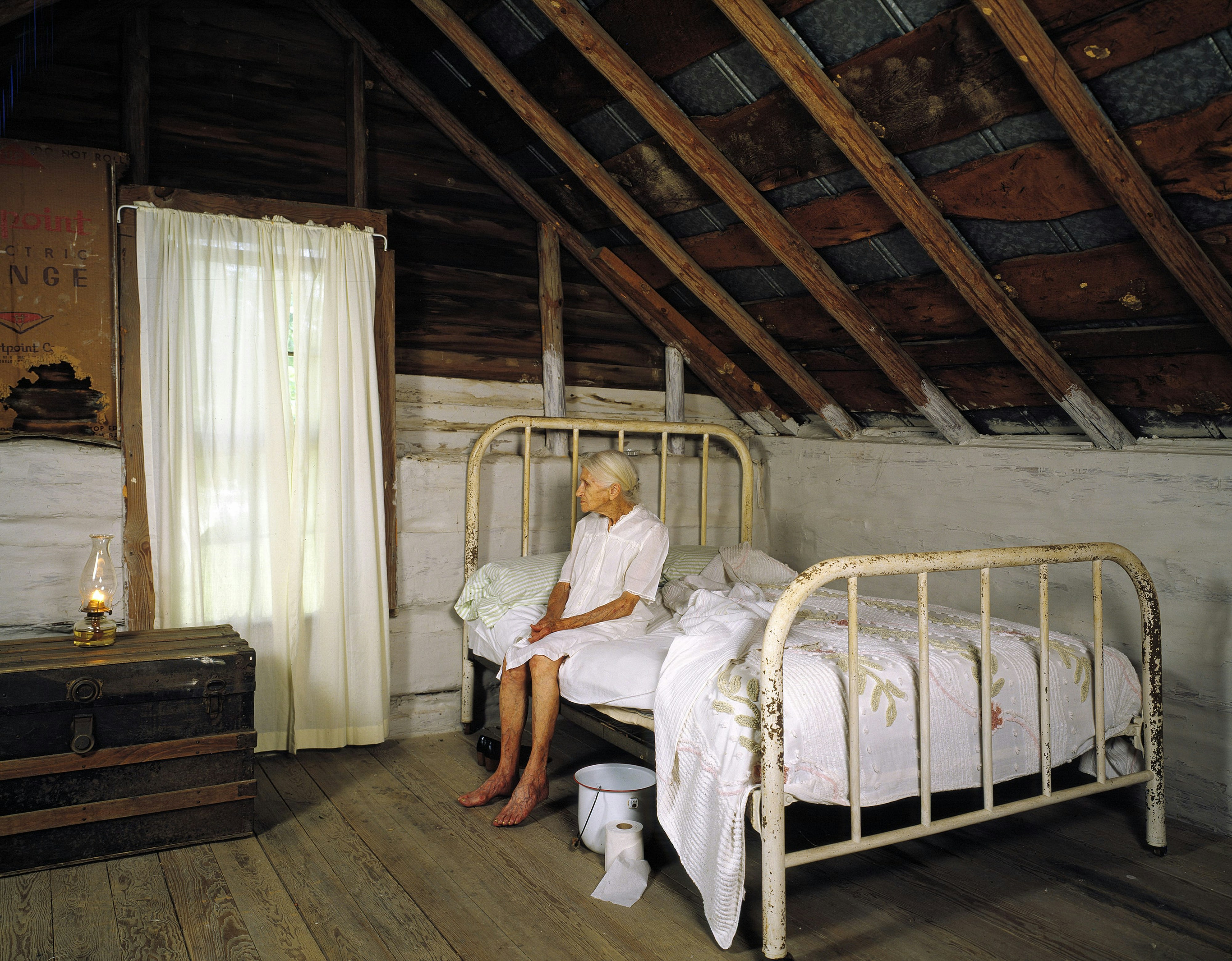 Mistakes to Avoid when Designing Hollywood Regency Attic, wallpaper, Hollywood Regency Attic Design: Common Mistakes to Avoid 3