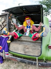 Lanky the clown