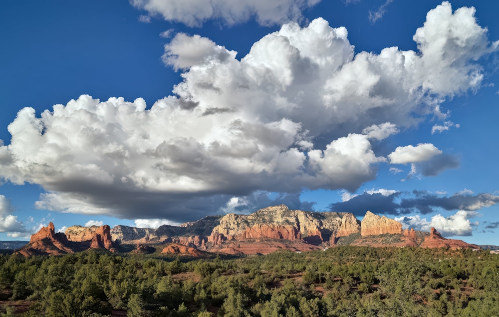 Montagnes de roches rouges de Sedona, Arizona