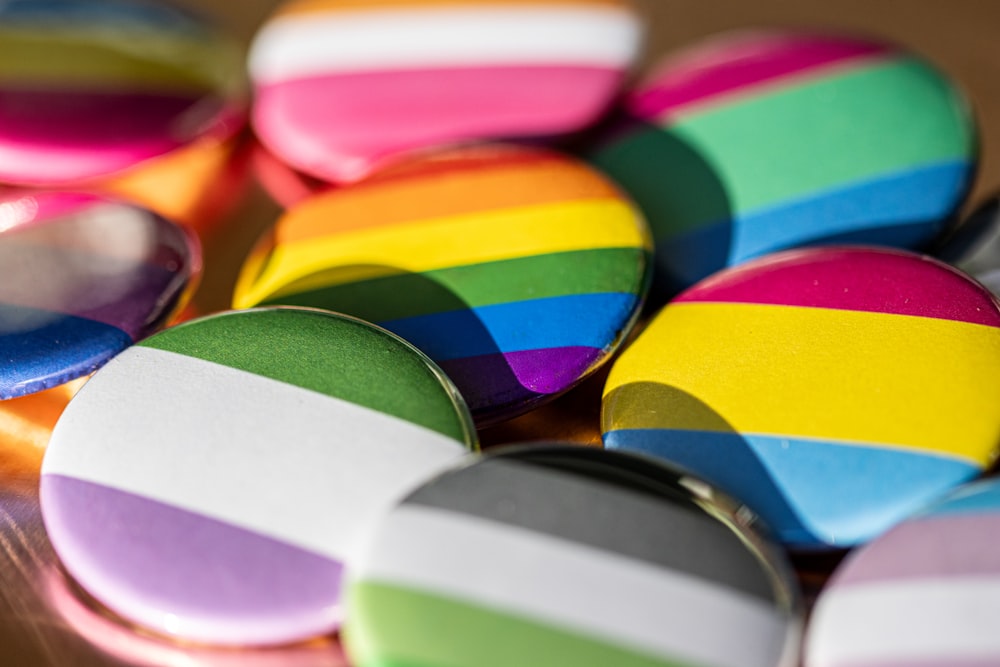 a close up of a bunch of colorful buttons