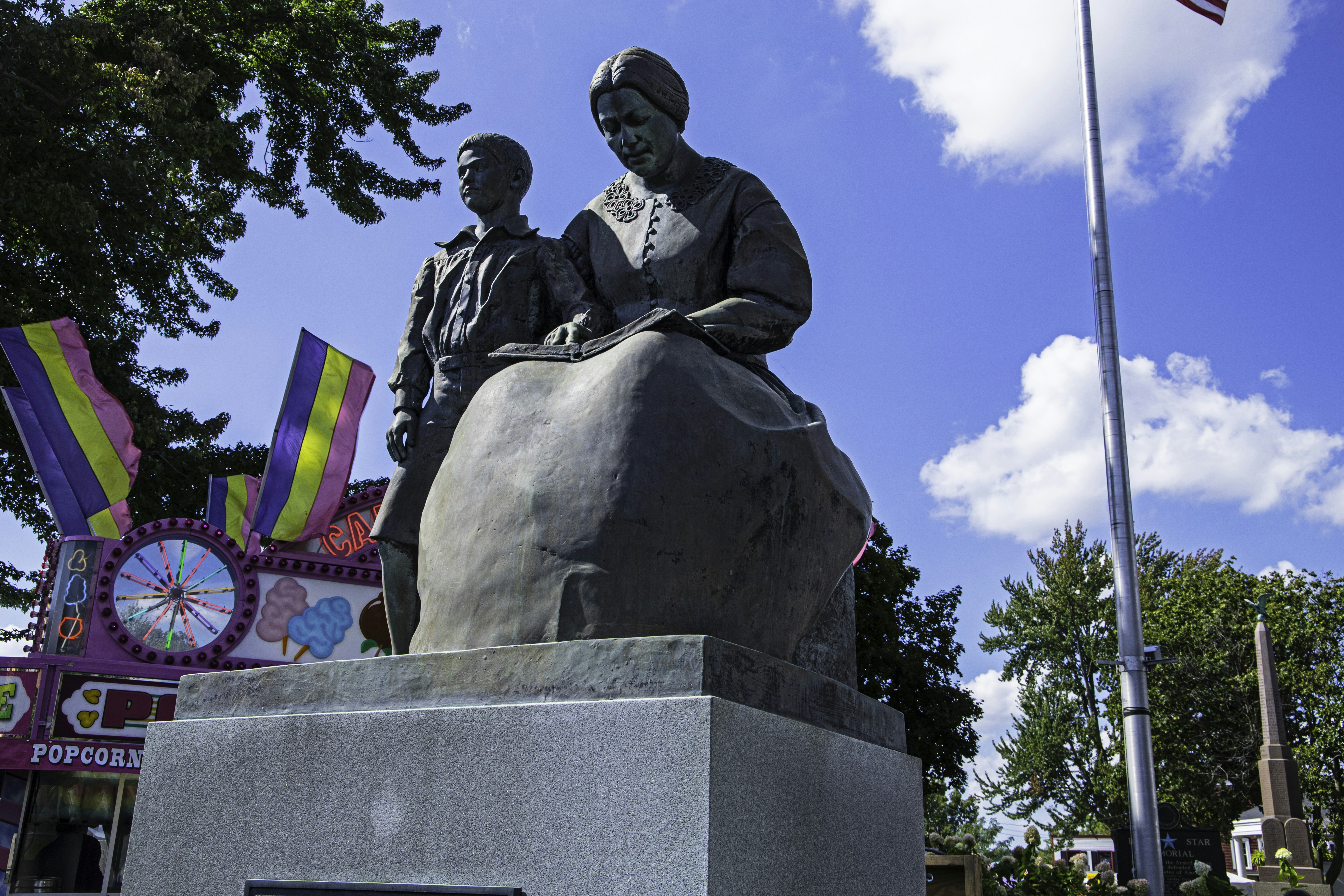 Trump Statue Controversy: How Small Towns Handle Free Speech Debates - The Stack Stories 2026