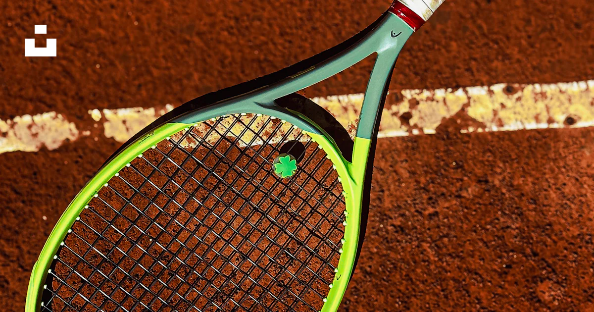A tennis racket on a tennis court photo – Free Buenos aires Image on ...