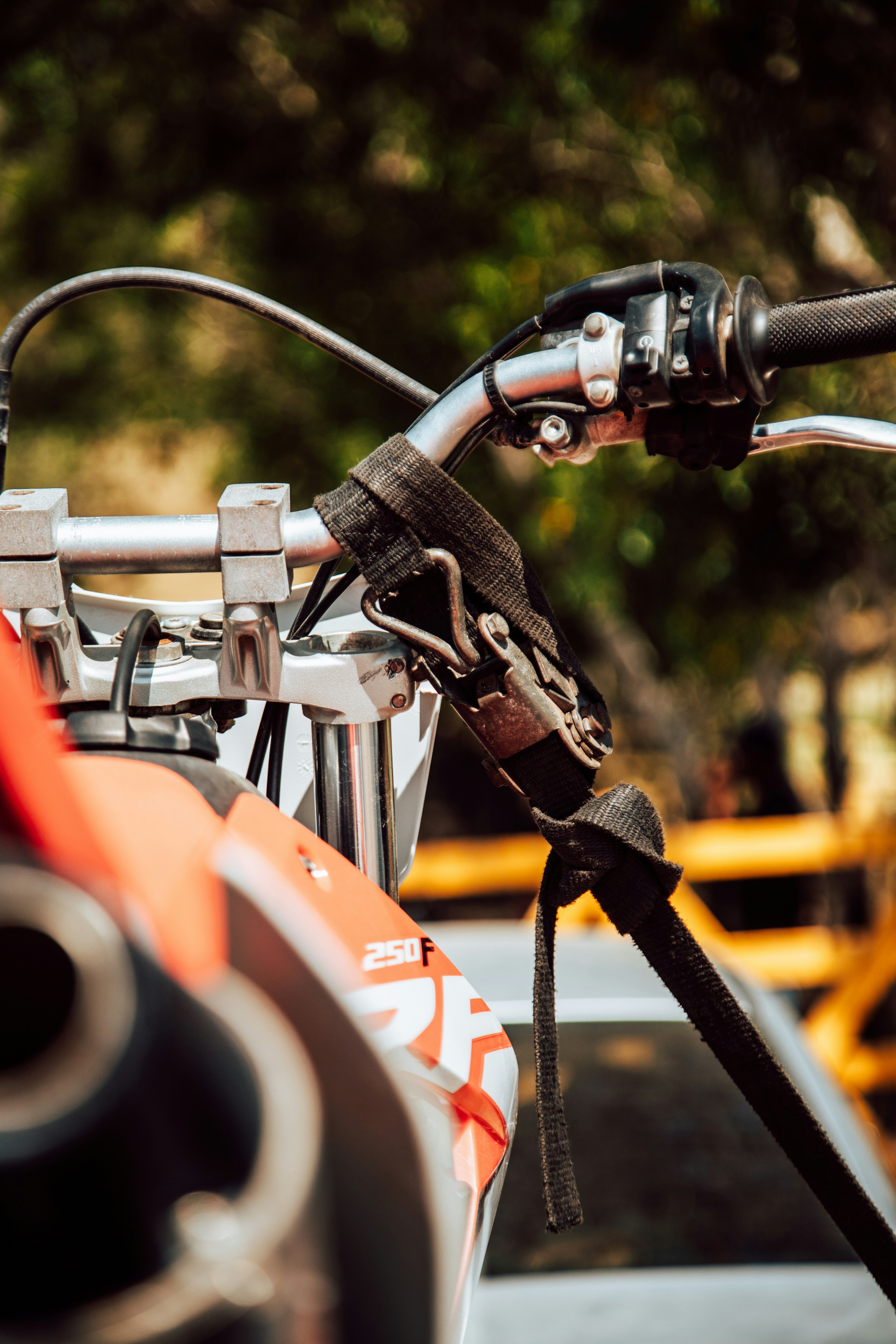 Heavy-Duty Tow Strap