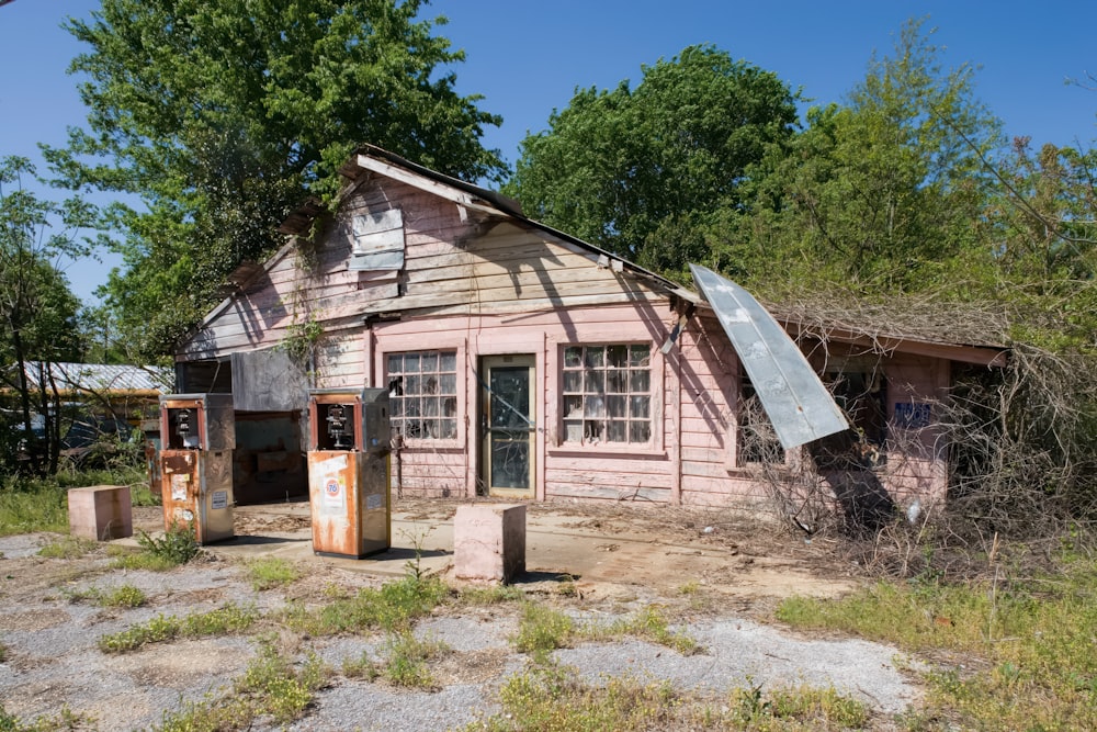 Old gas station in Alabama