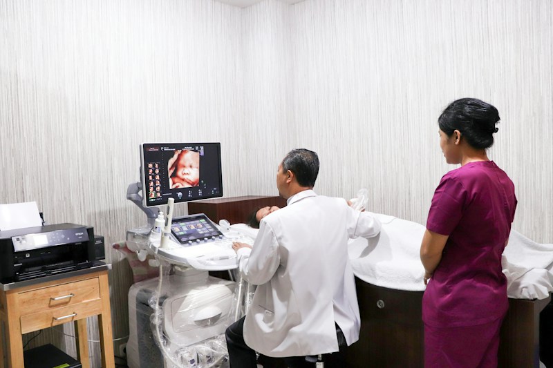 Tips Menjaga Kesehatan Ibu Hamil di Trimester Pertama