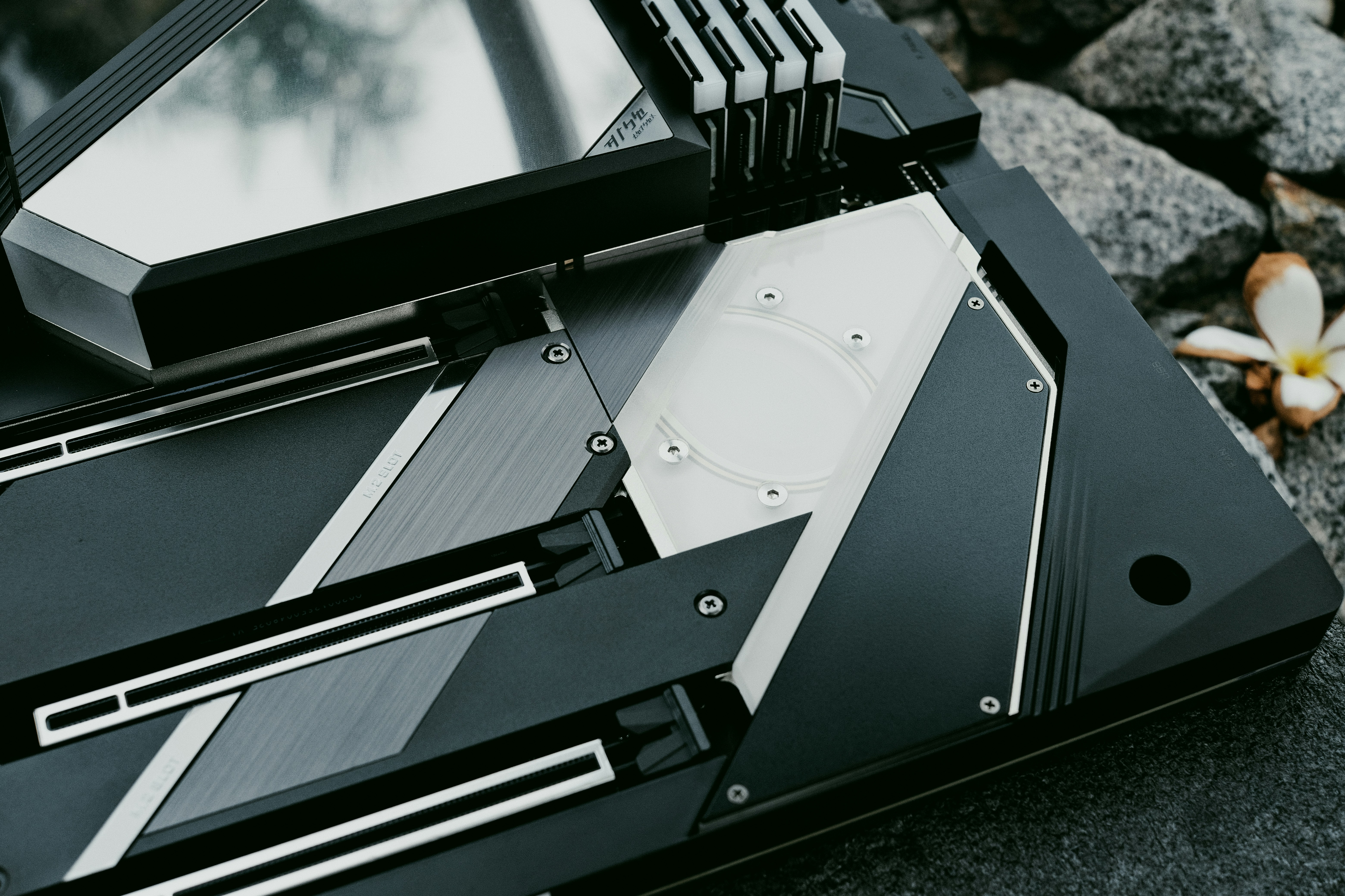 z590 aorus water force