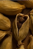 Foto ravvicinata di un seme di cardamomo