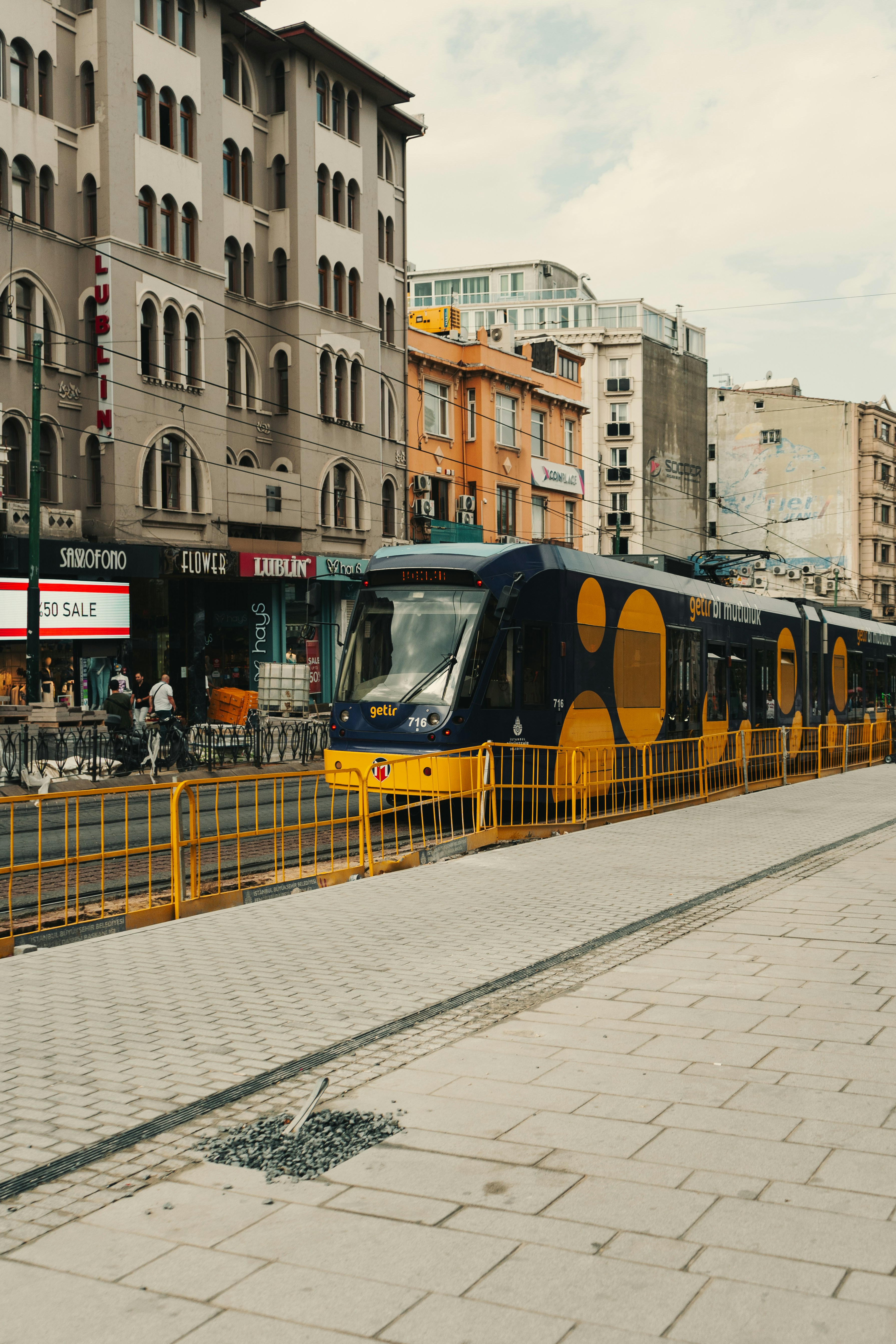 Photo by maxim_klimashin