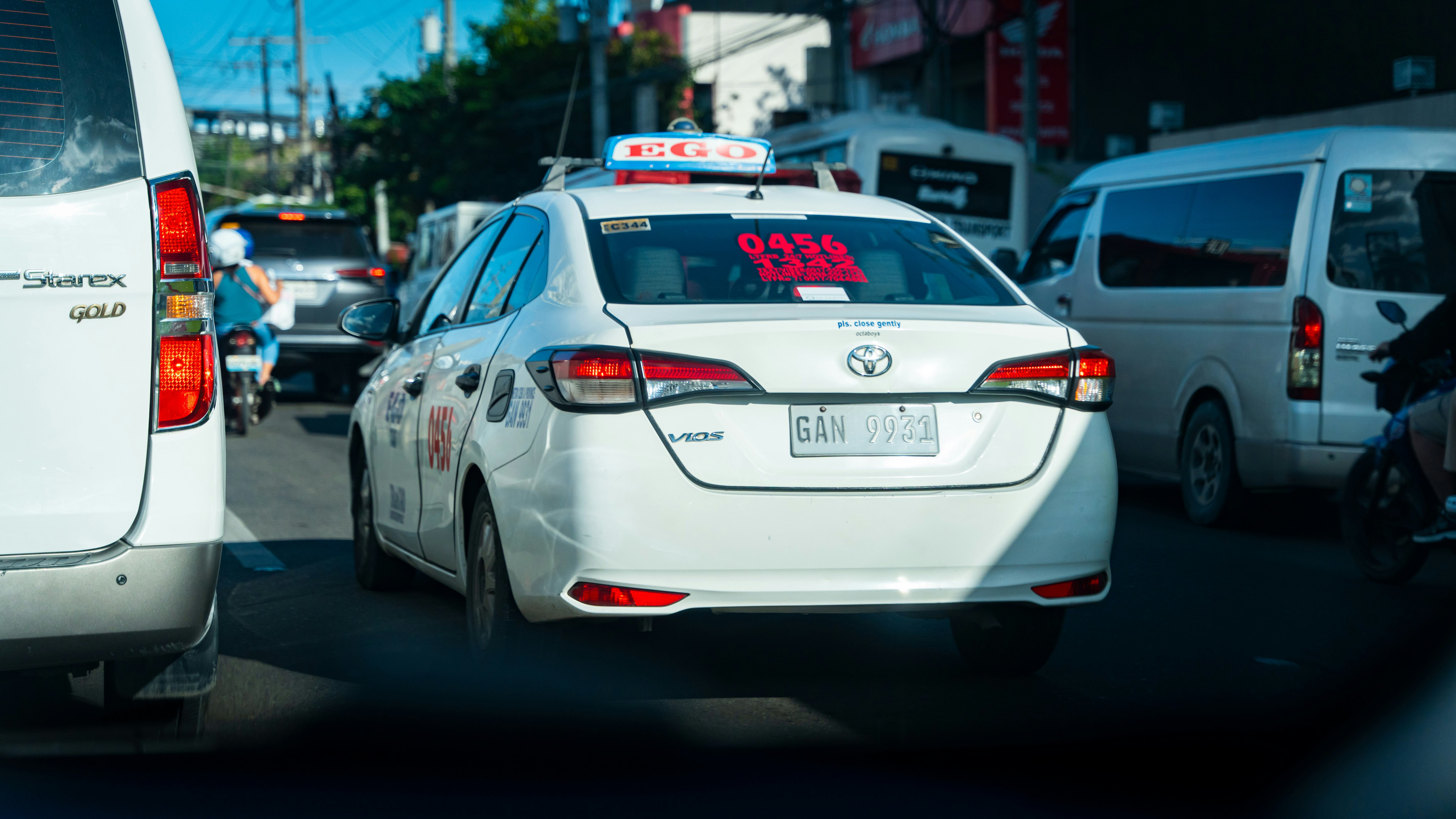 Zircon taxi and car rental