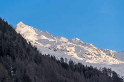 The sun setting on the ski slopes above Sölden