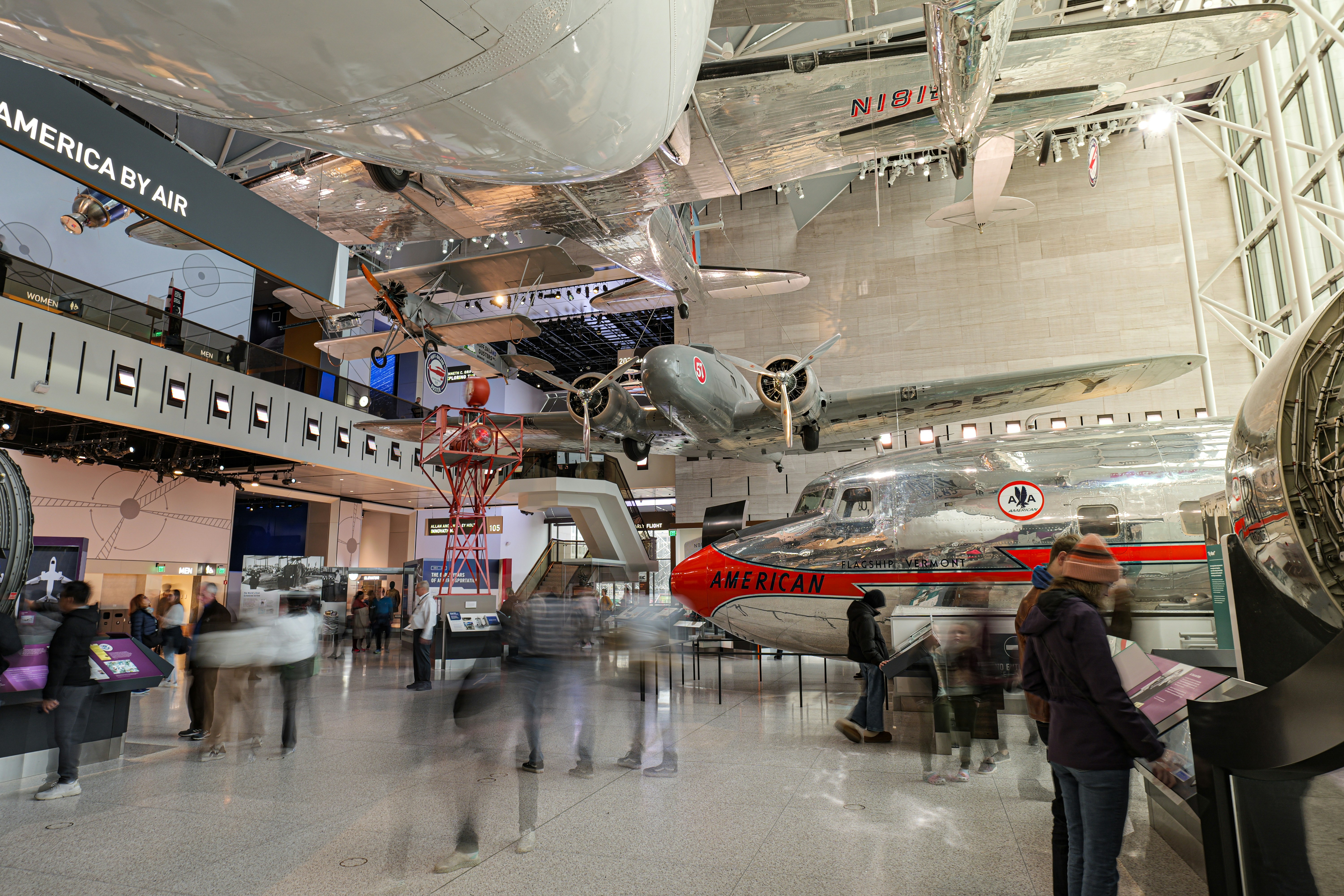 Airbus Defense Shifts Focus to Space — Why Defense Stocks Face New Geopolitical Risks