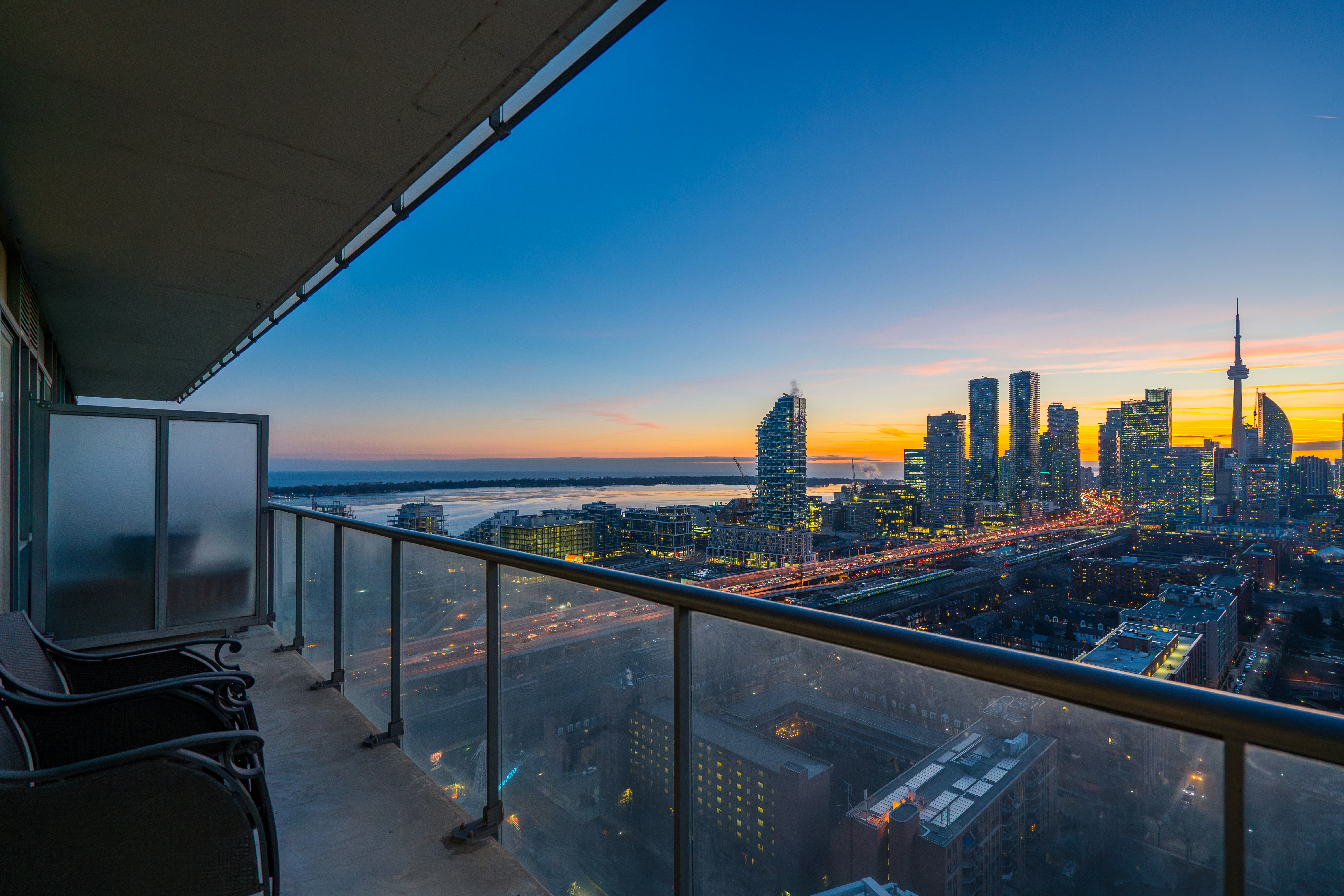 Toronto city skyline