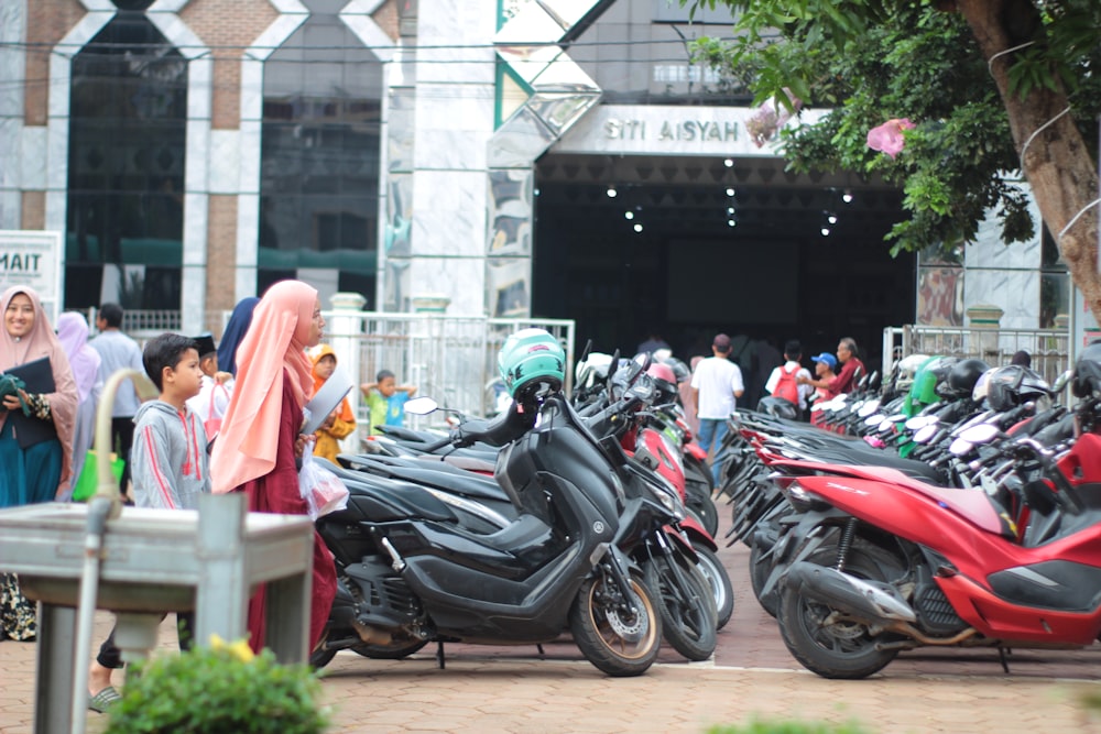 a group of motorcycles parked next to each other