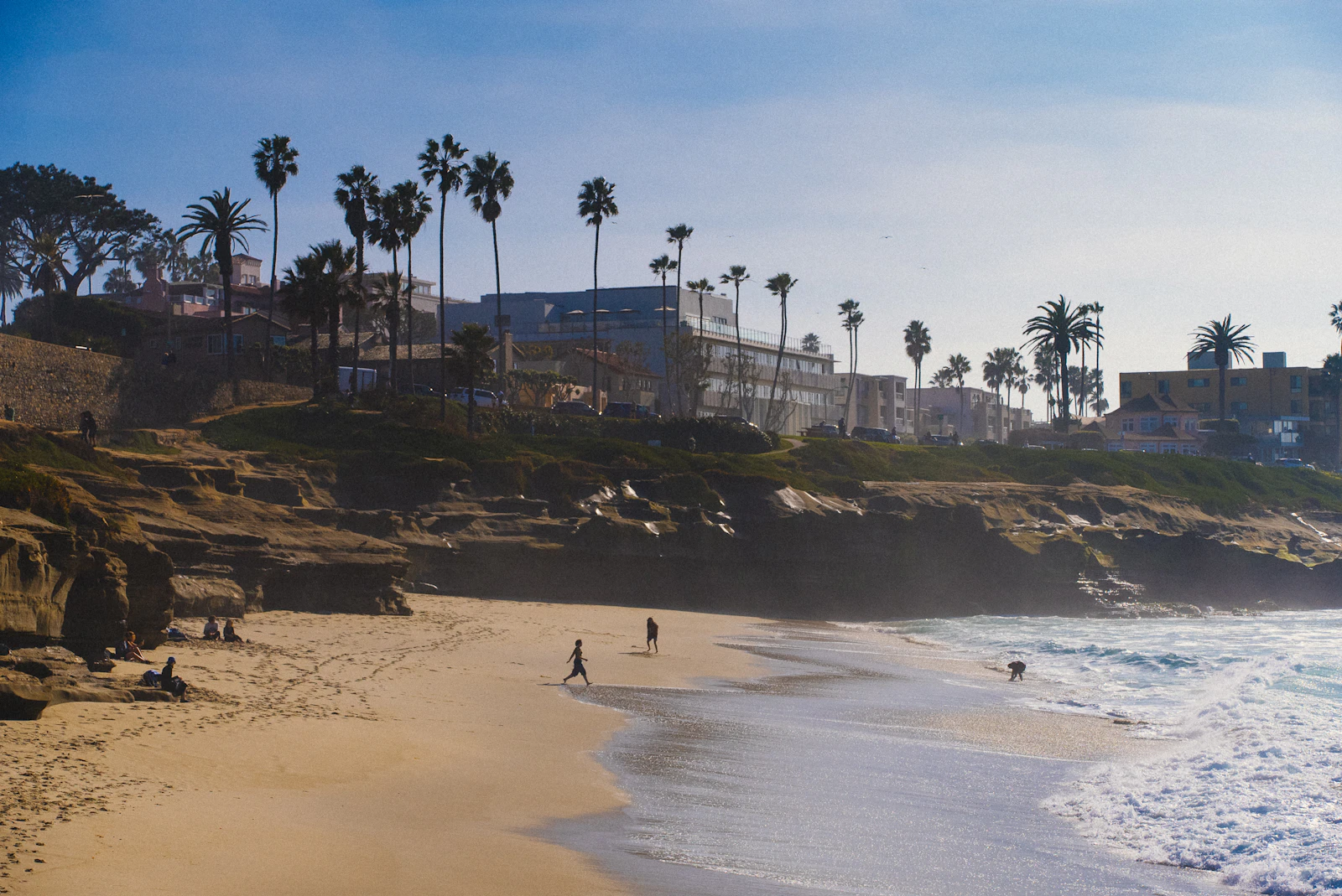 family-friendly-cities-usa San Diego California beach family vacation Photo from Unsplash