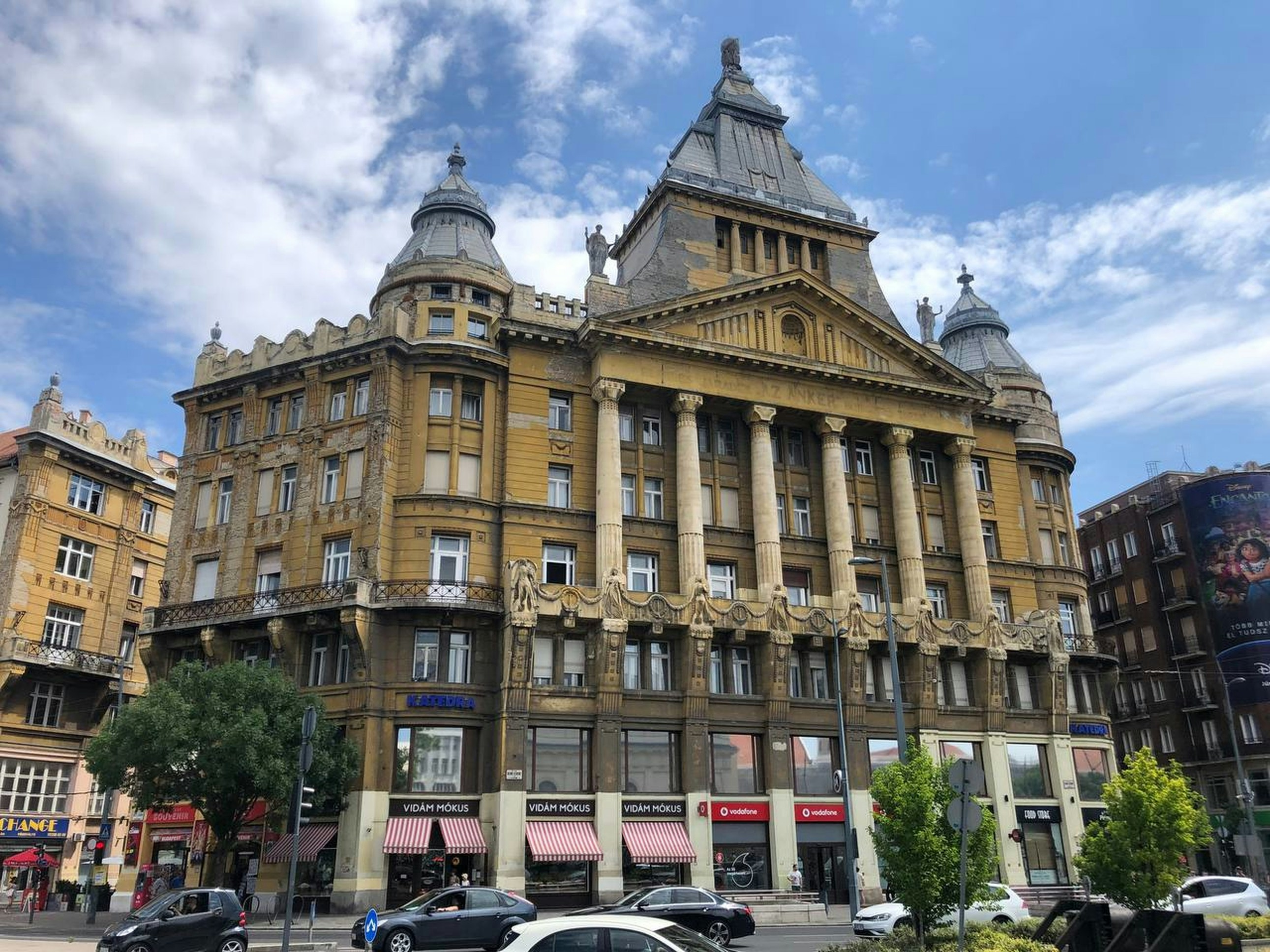 Budapest transport: The Heart of Budapest: Getting to the City Centre