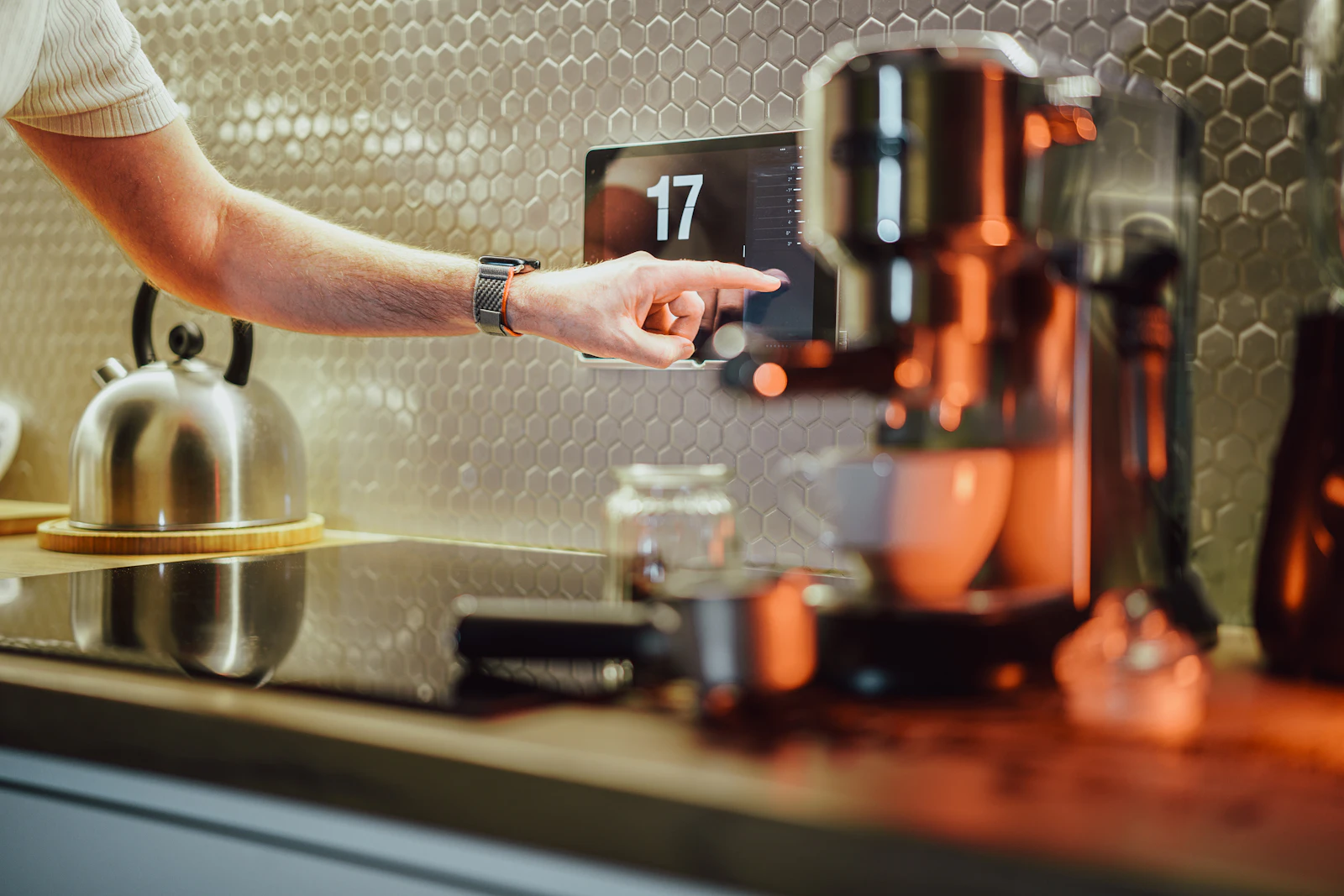 The Complete Guide to Building an IoT-Connected Home in the UAE