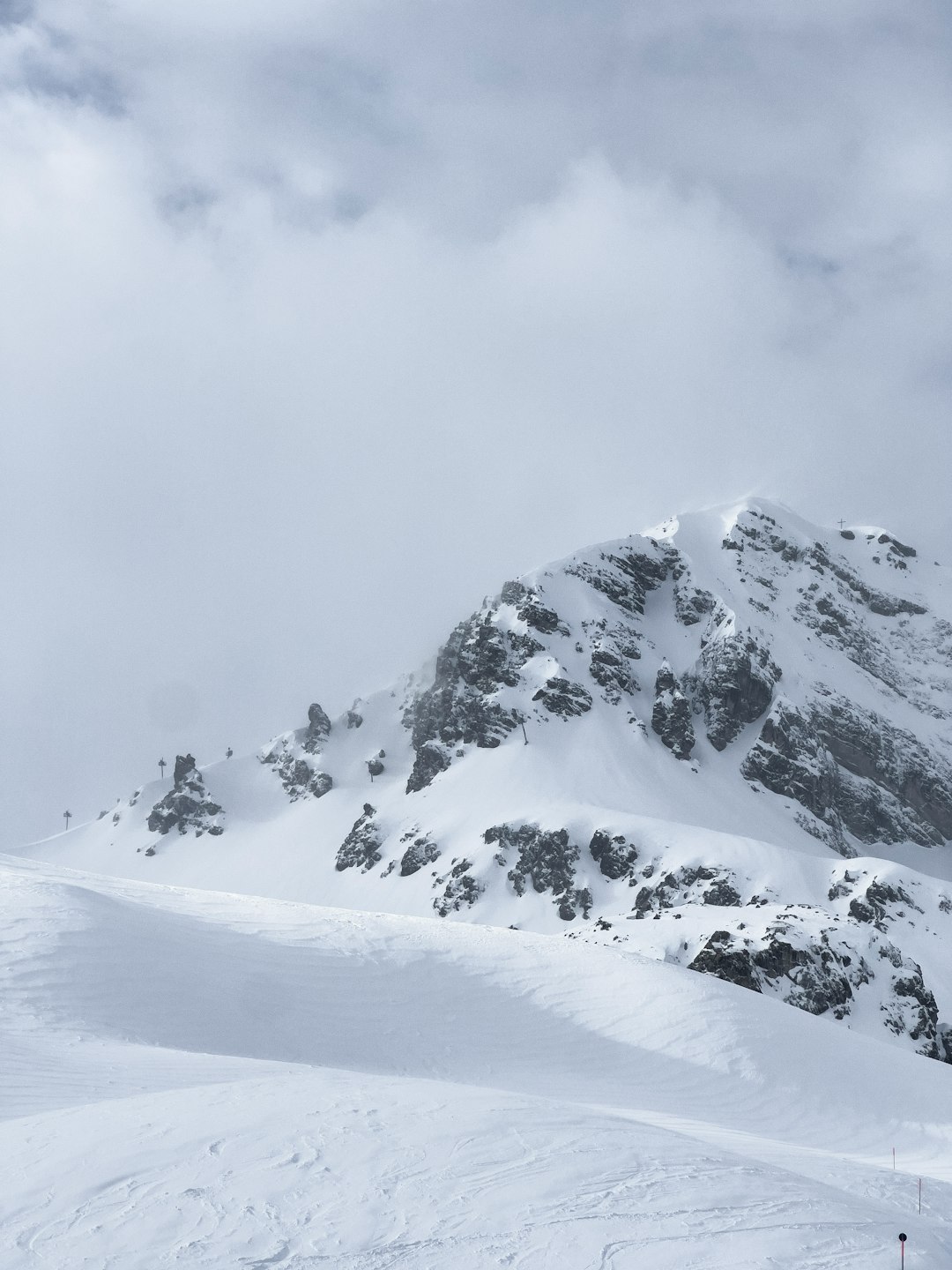 Esquí de Aventura: Explorando Fuera de Pista