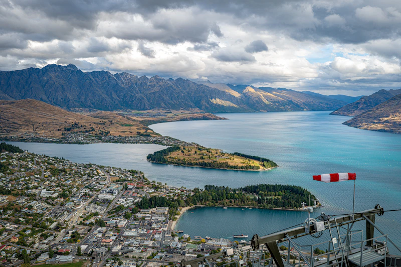 Best Hidden Speakeasies in Queenstown You Need a Tip to Find