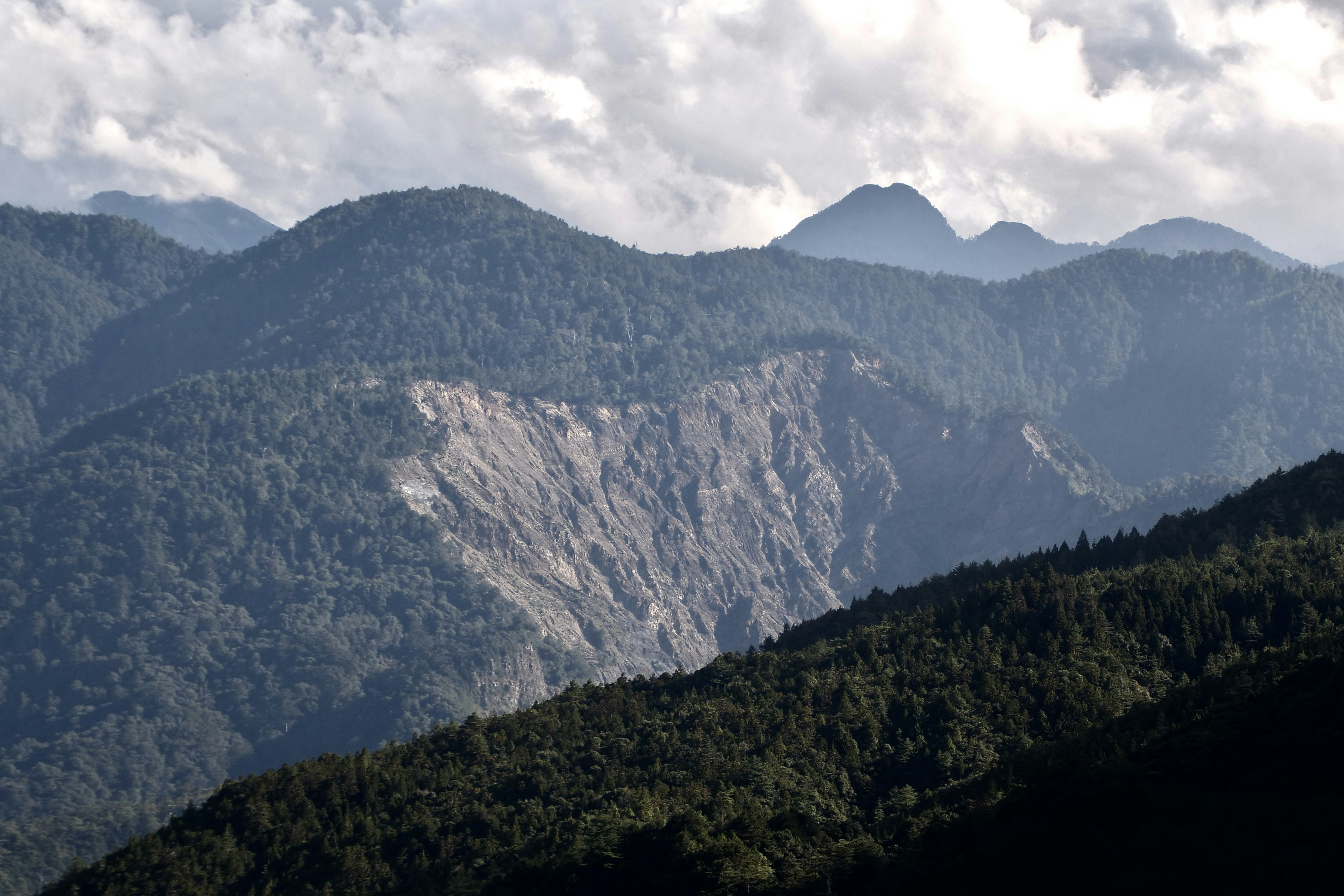 Photo by cocoshalalala