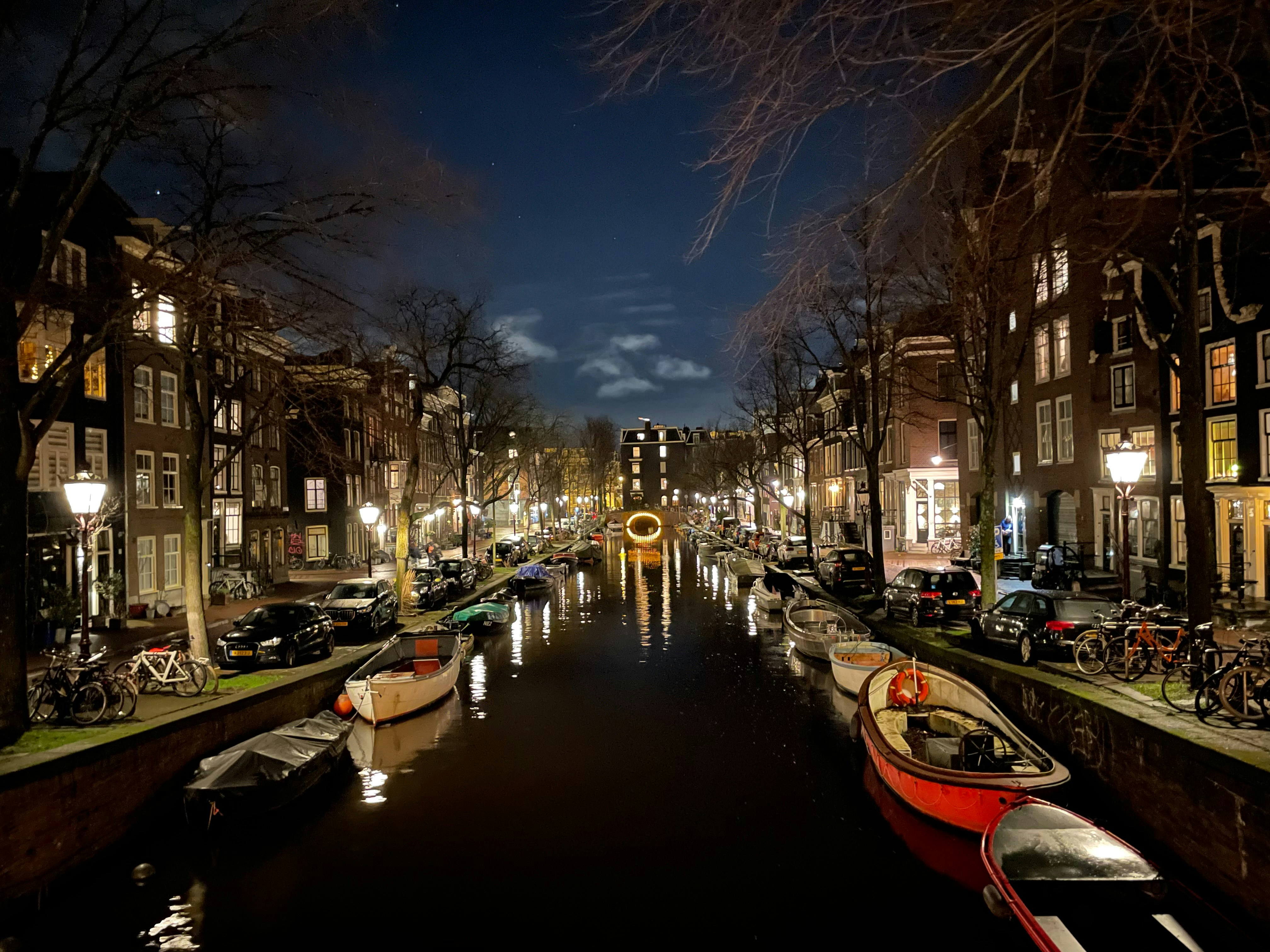 Photo by wimvanteinde