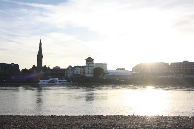 Best Family Beaches Near Dusseldorf: Calm Water, Shade, and No Nasty Surprises