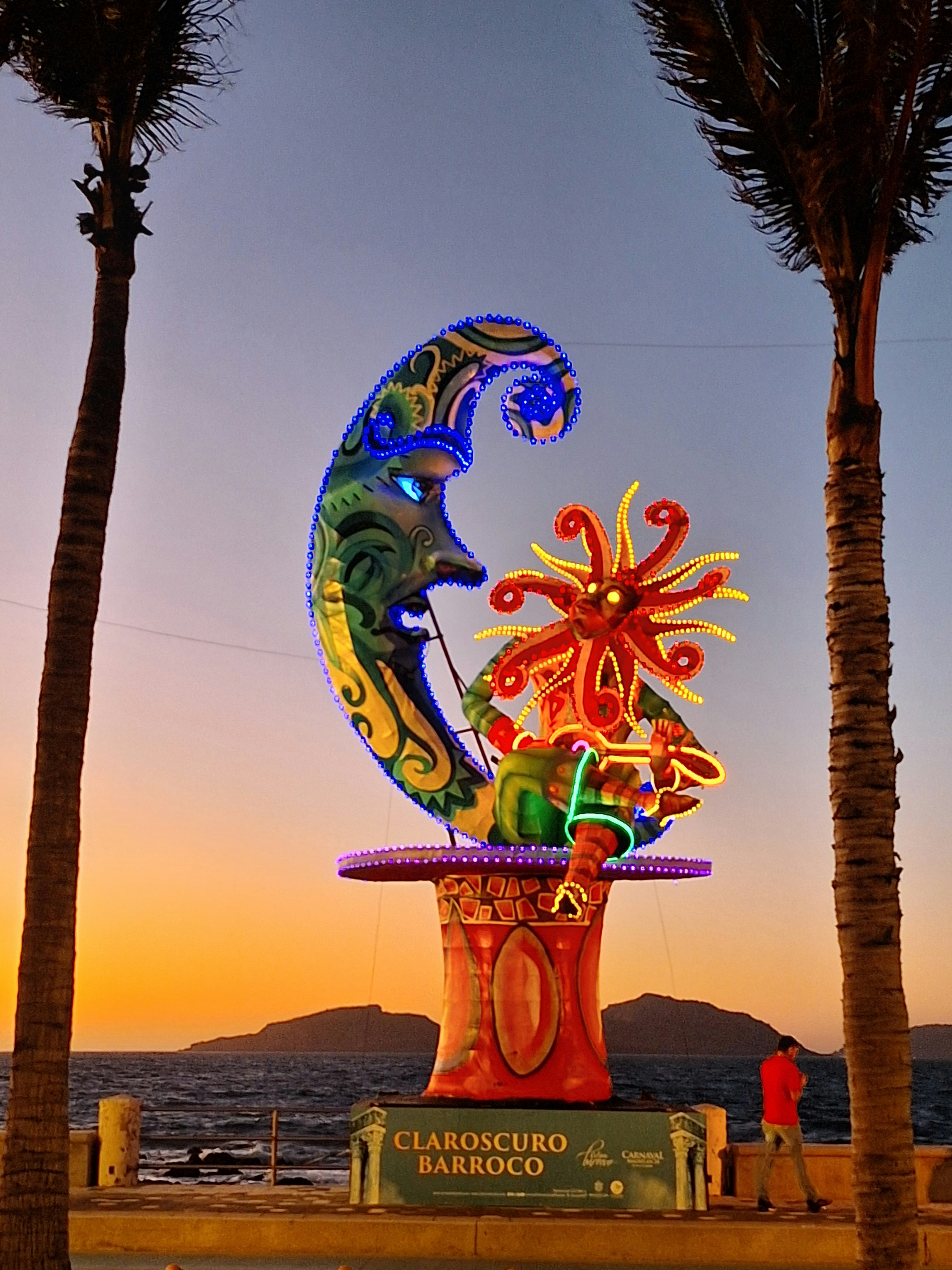 Mazatlán Carnaval monument