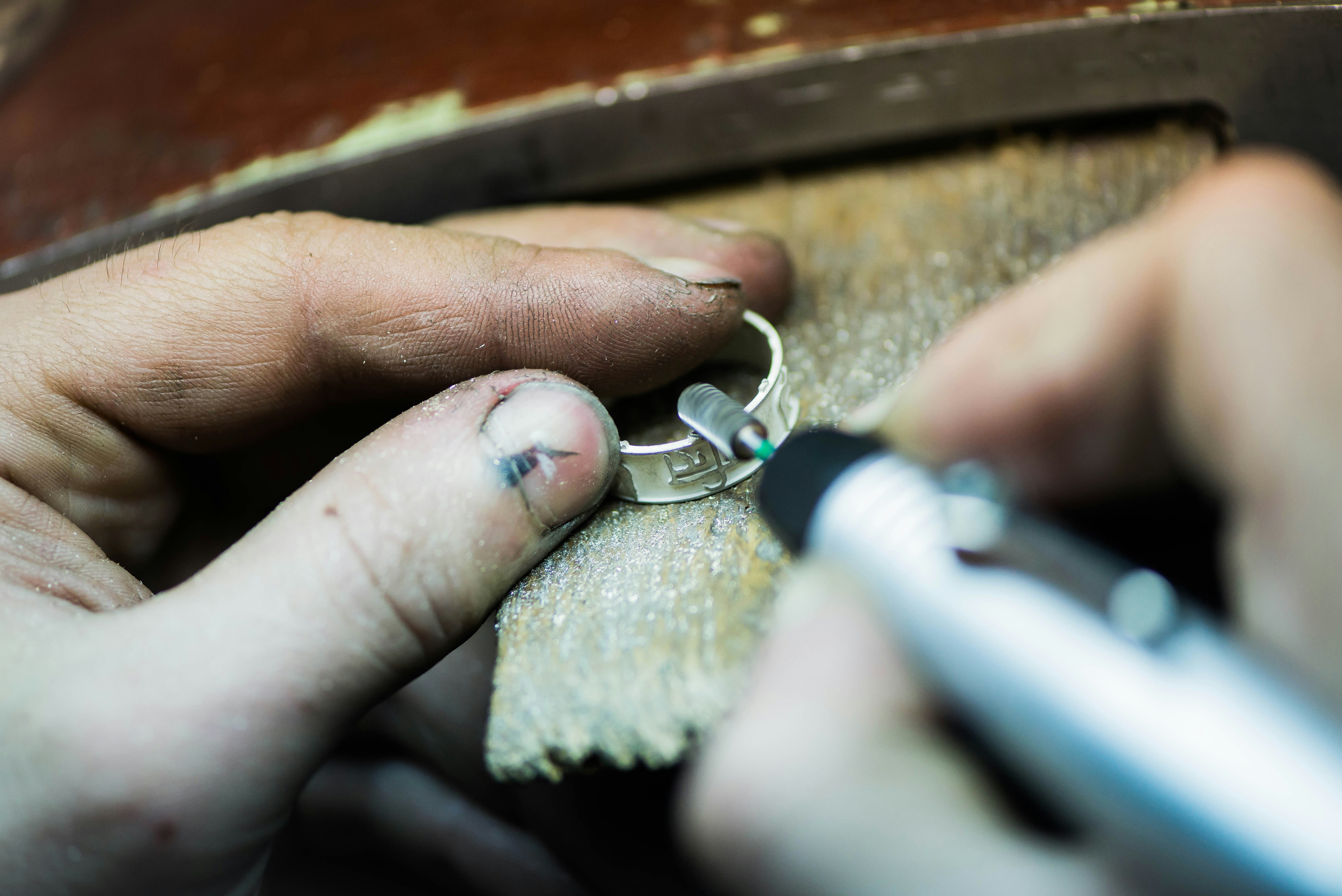 The Evidence in Every Edge: How to Read Handcrafted Jewelry Like an Expert