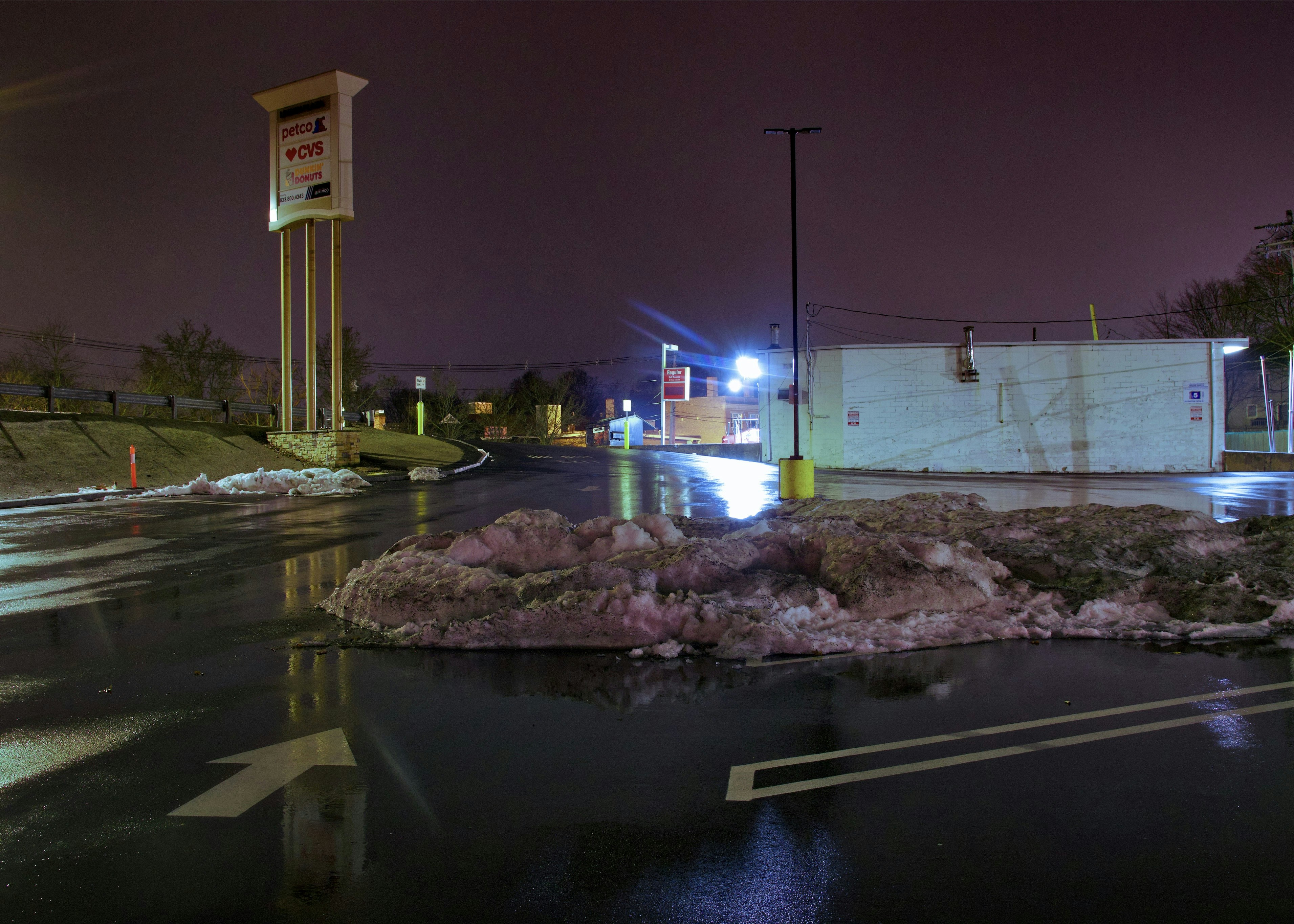 Video: Severe flooding closes schools in Saudi Arabia