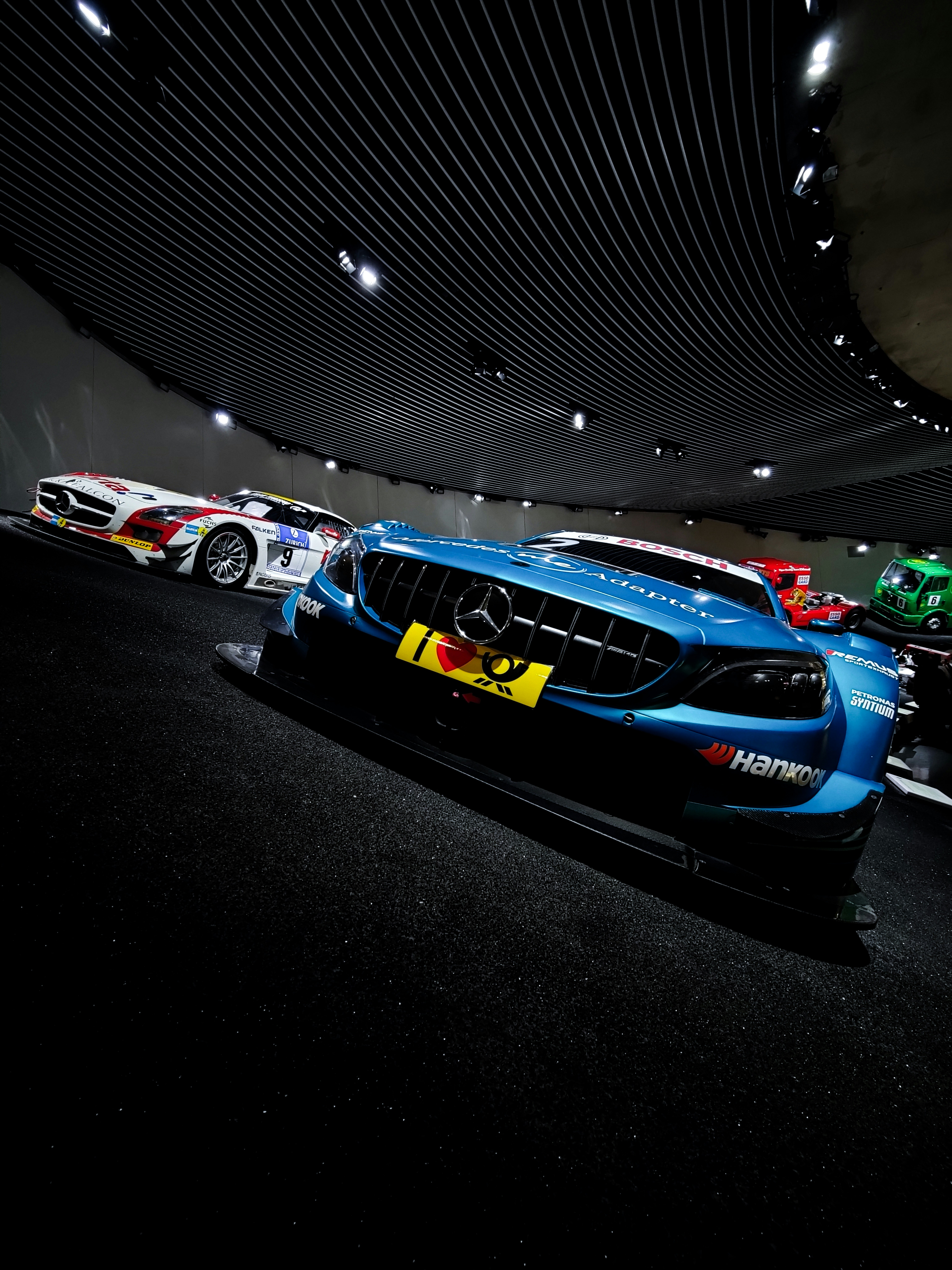 Sports car wallpaper, luxury car wallpaper, racing car wallpaper, super car wallpaper, ilustrasi artikel Rev Up Your Screen: Stunning 4K UHD Sports Car Wallpapers for High-Resolution Displays 5