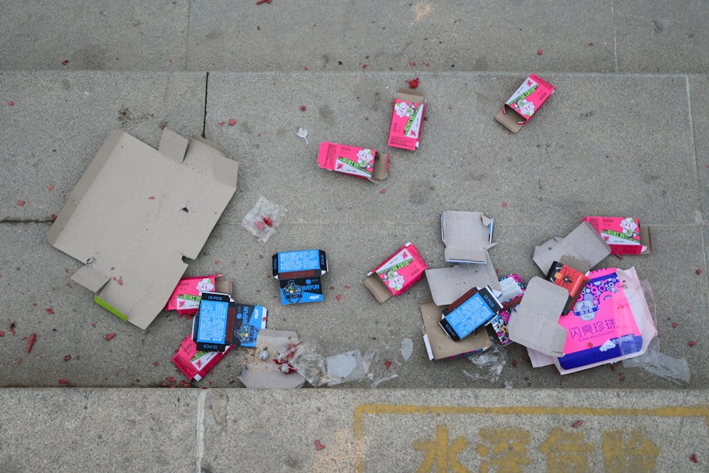 a bunch of boxes that are on the ground