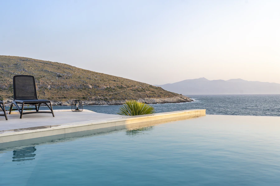 Infinity pool