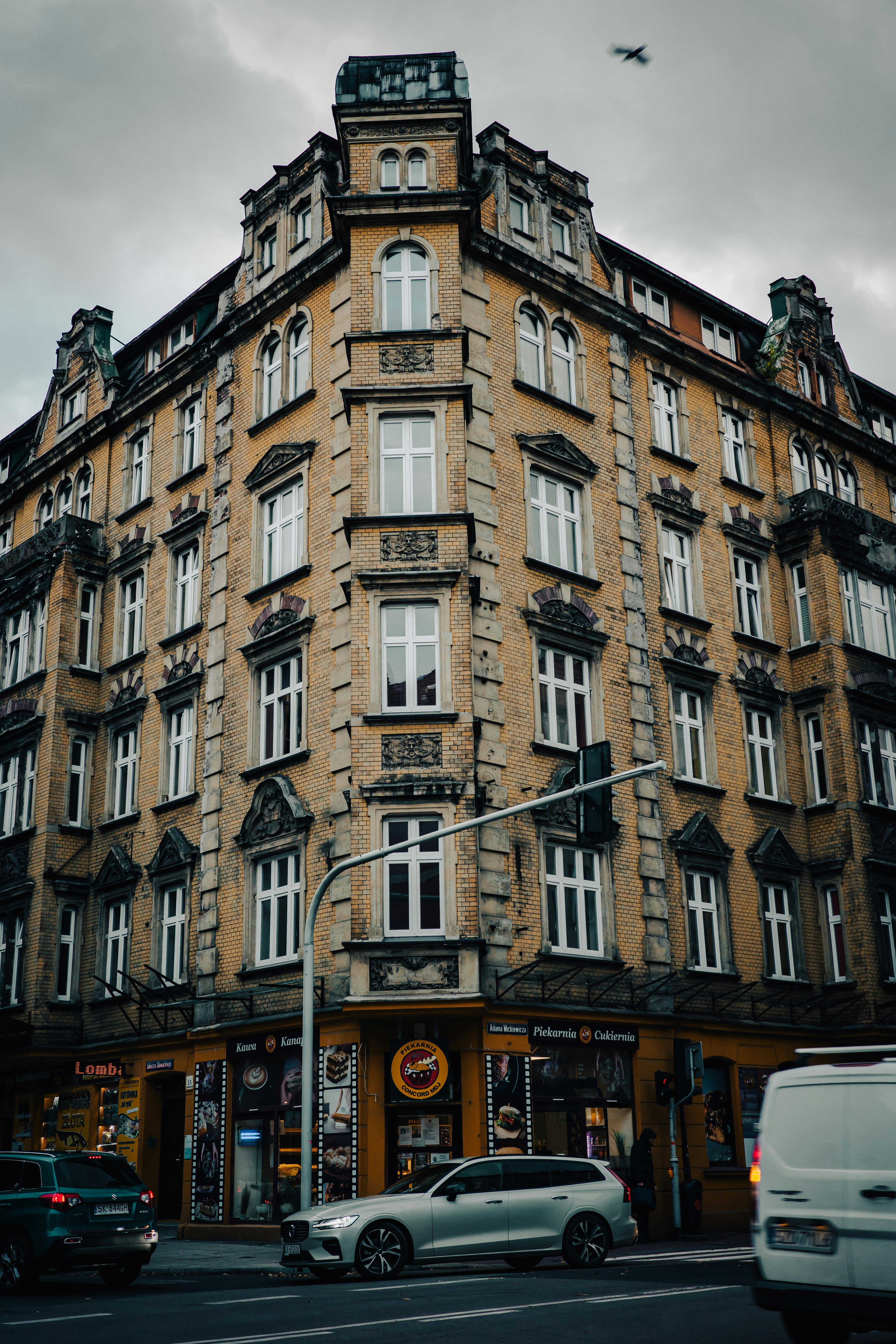 Photo by aleximagine