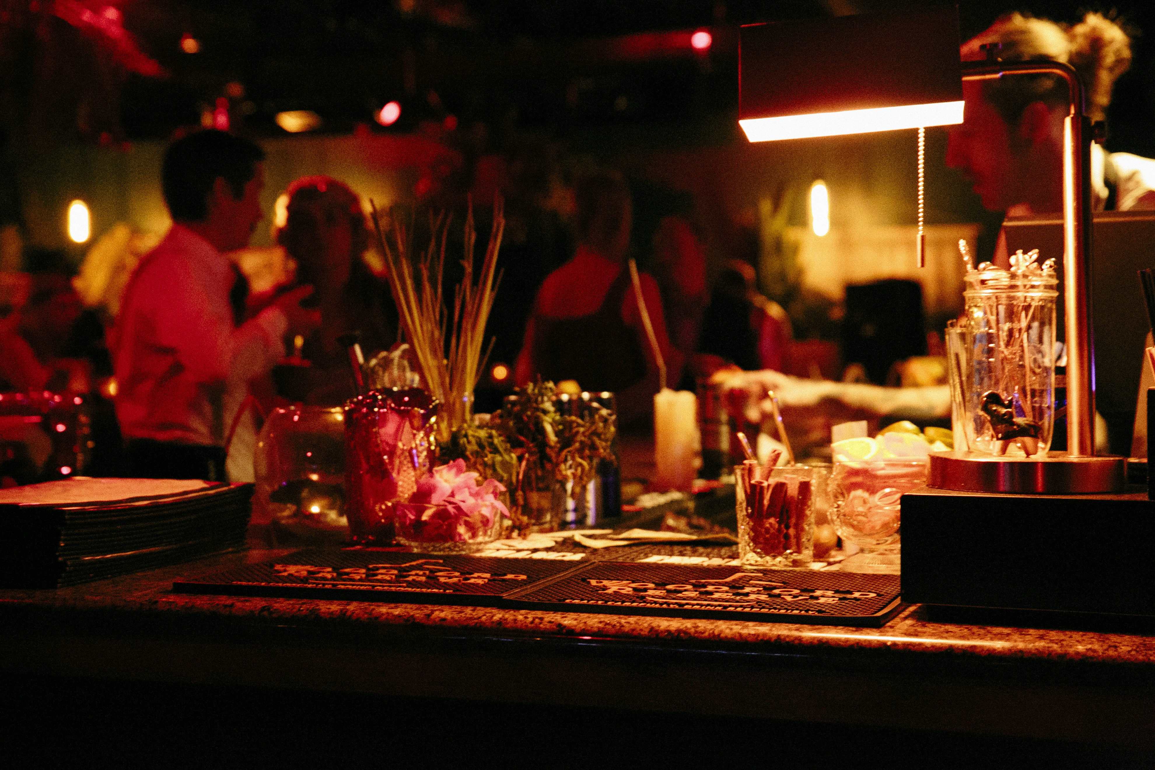 Image de Tarifs d’un DJ disco pour une soirée restaurant : guide complet