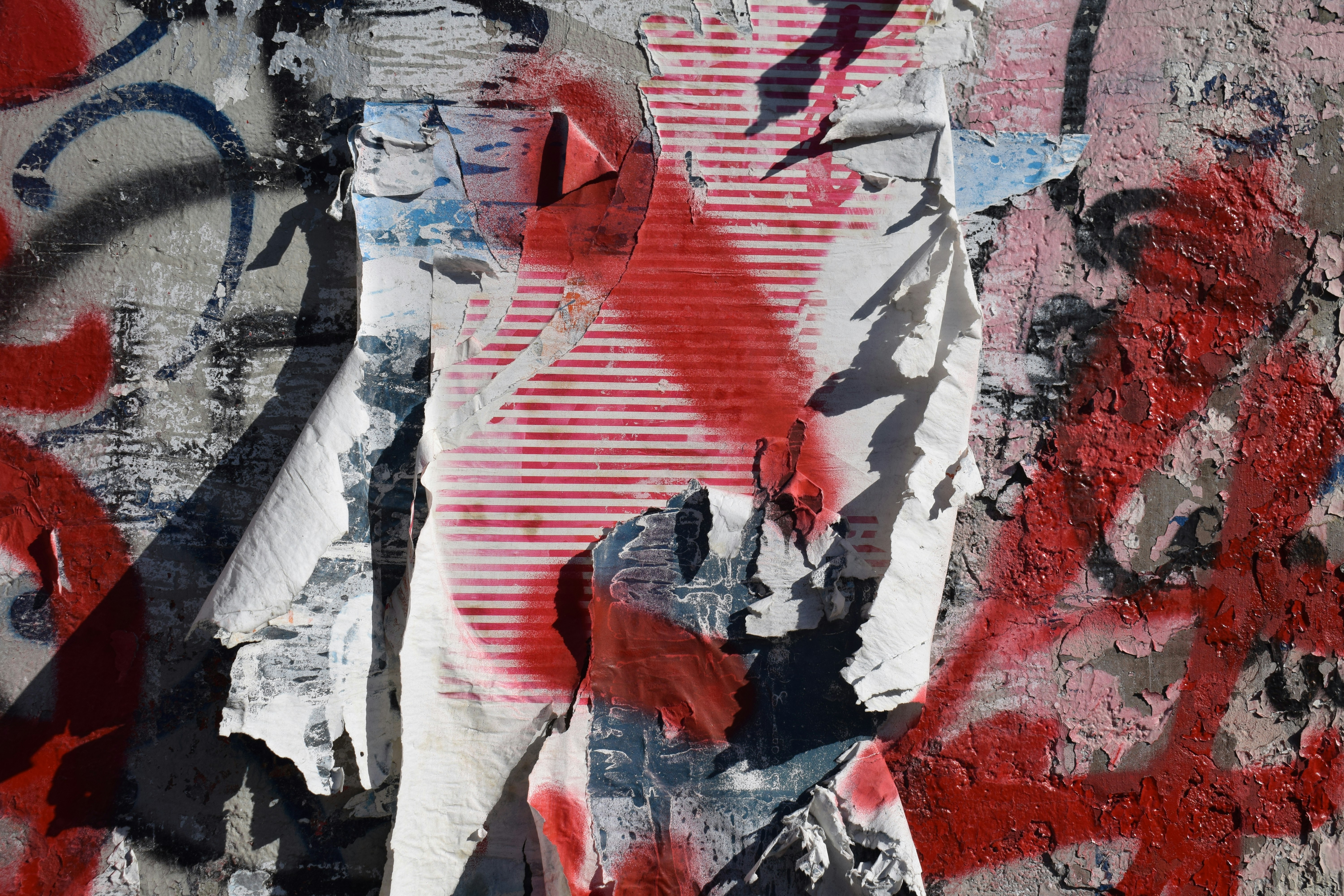 הַחַיִּים, הוֹד רוֹמְמוּתֵךְ, הֵם כְּאֵב 1