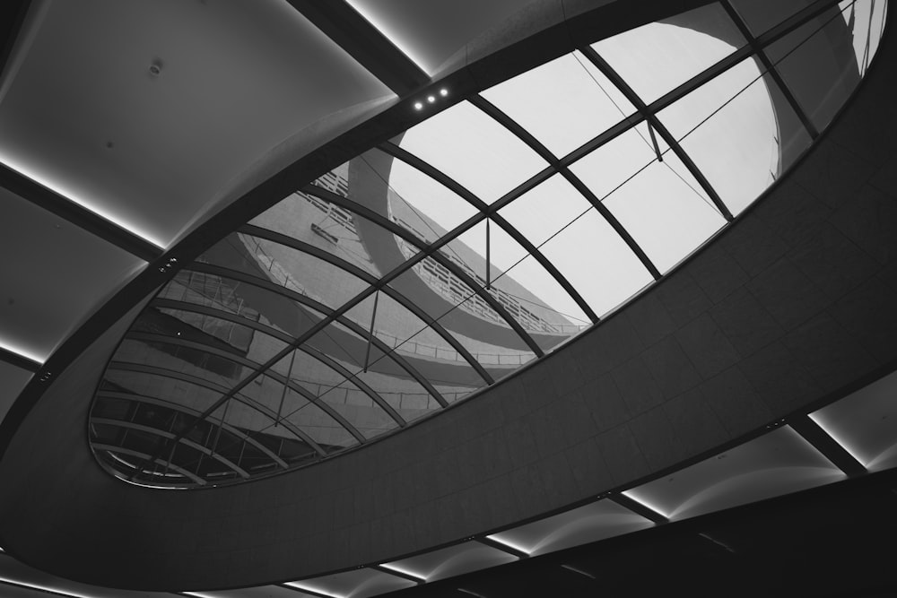 a black and white photo of a building