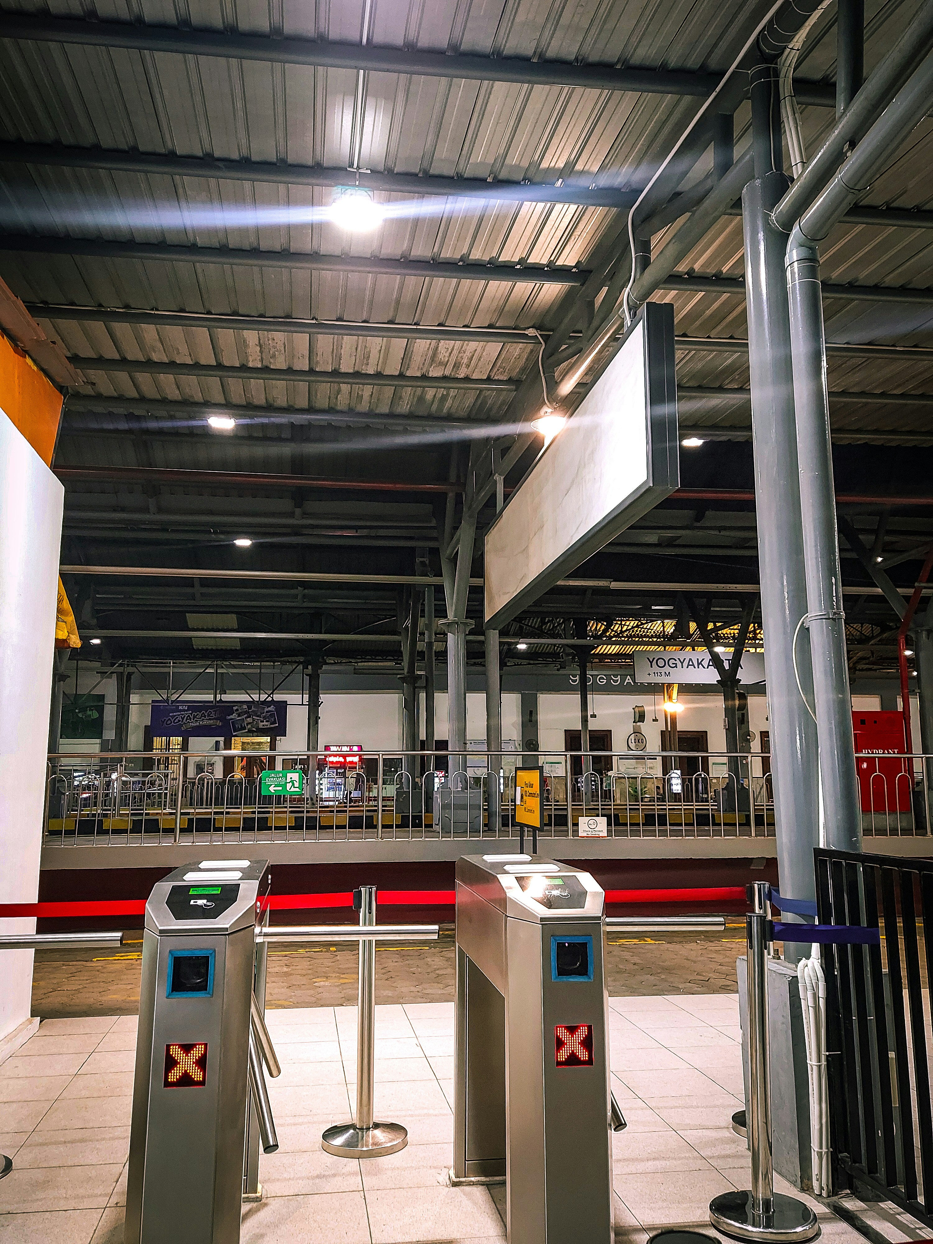 jogja city wallpaper, wallpaper, Bisnis Digital di Jogja: Peluang & Cara Memulainya 3